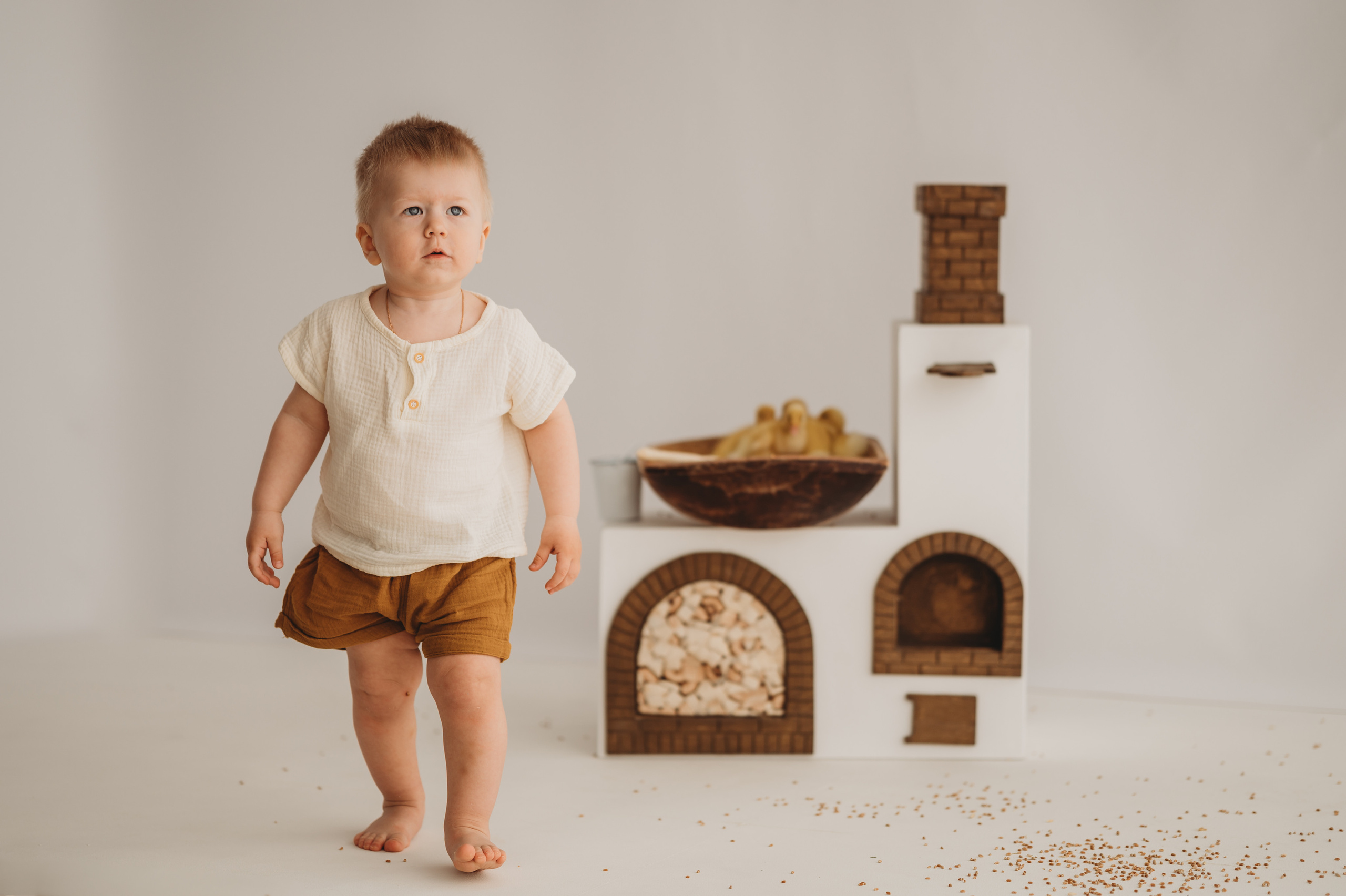 Никитка и Лерочка с утятами. Детский и семейный фотограф Ирина Гладких