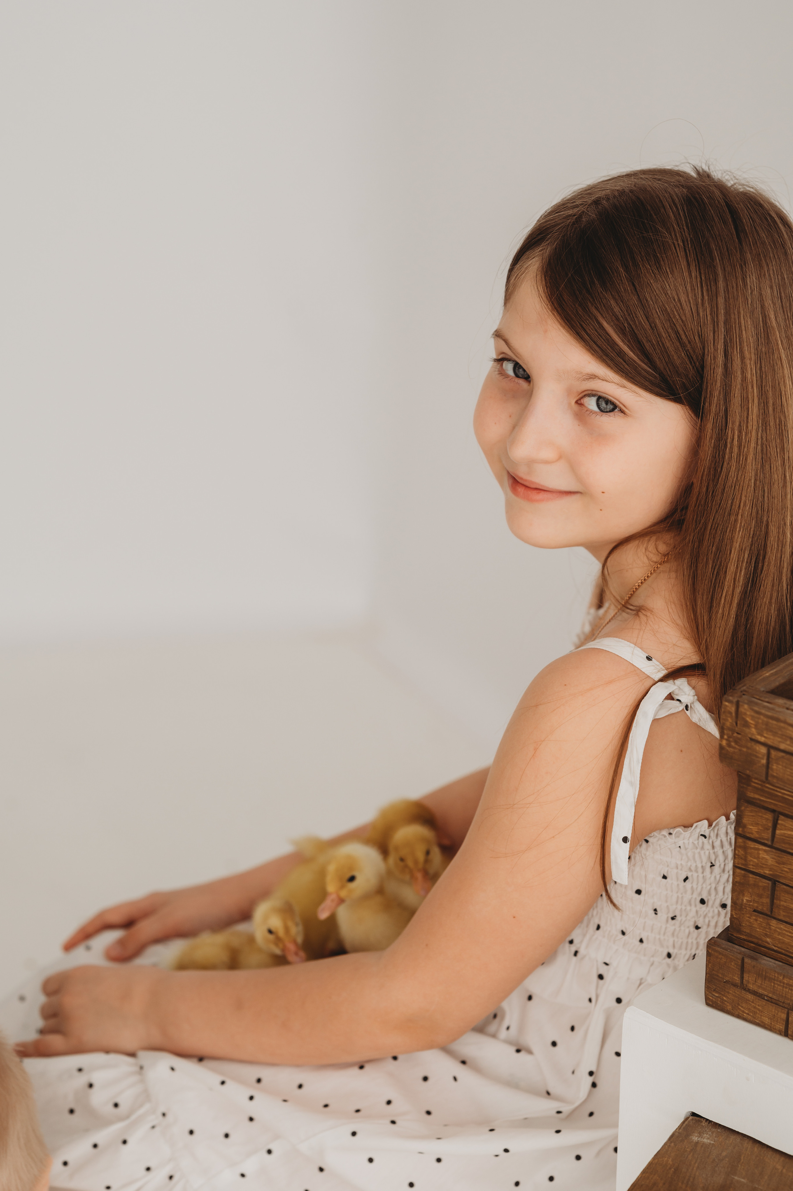 Никитка и Лерочка с утятами. Детский и семейный фотограф Ирина Гладких