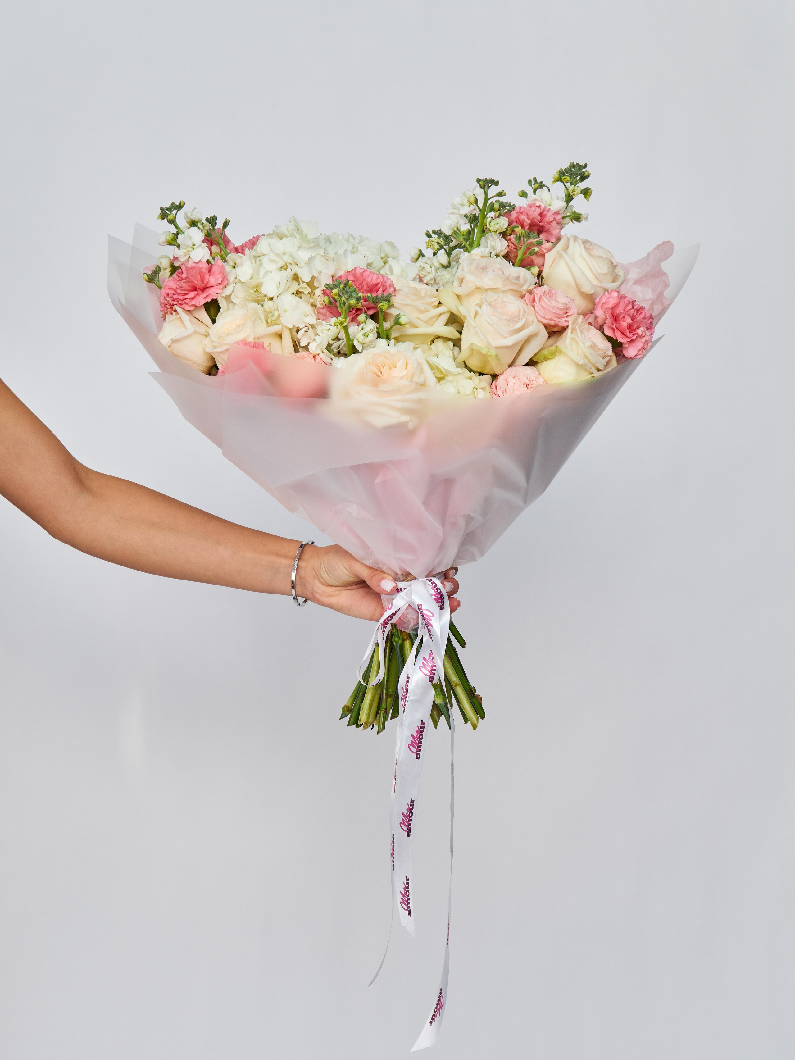 Съемка каталога одежды с использованием хромакея в Москве для последующей гибкой смены фона под задачи маркетплейса