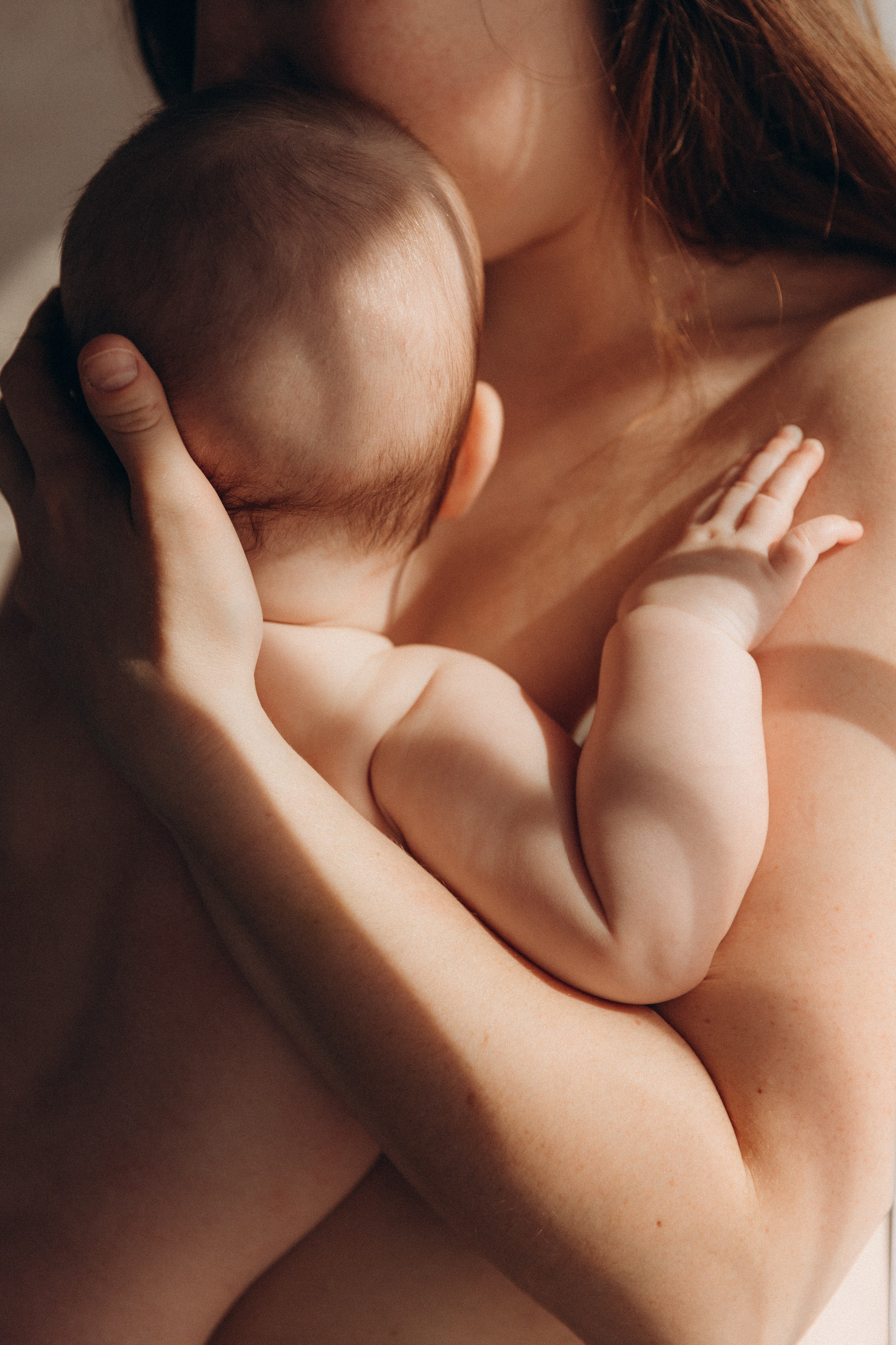 Мама и малыш, домашняя история. Фотограф Ульяна Дивина в Нижнем Новгороде и Нижегородской области