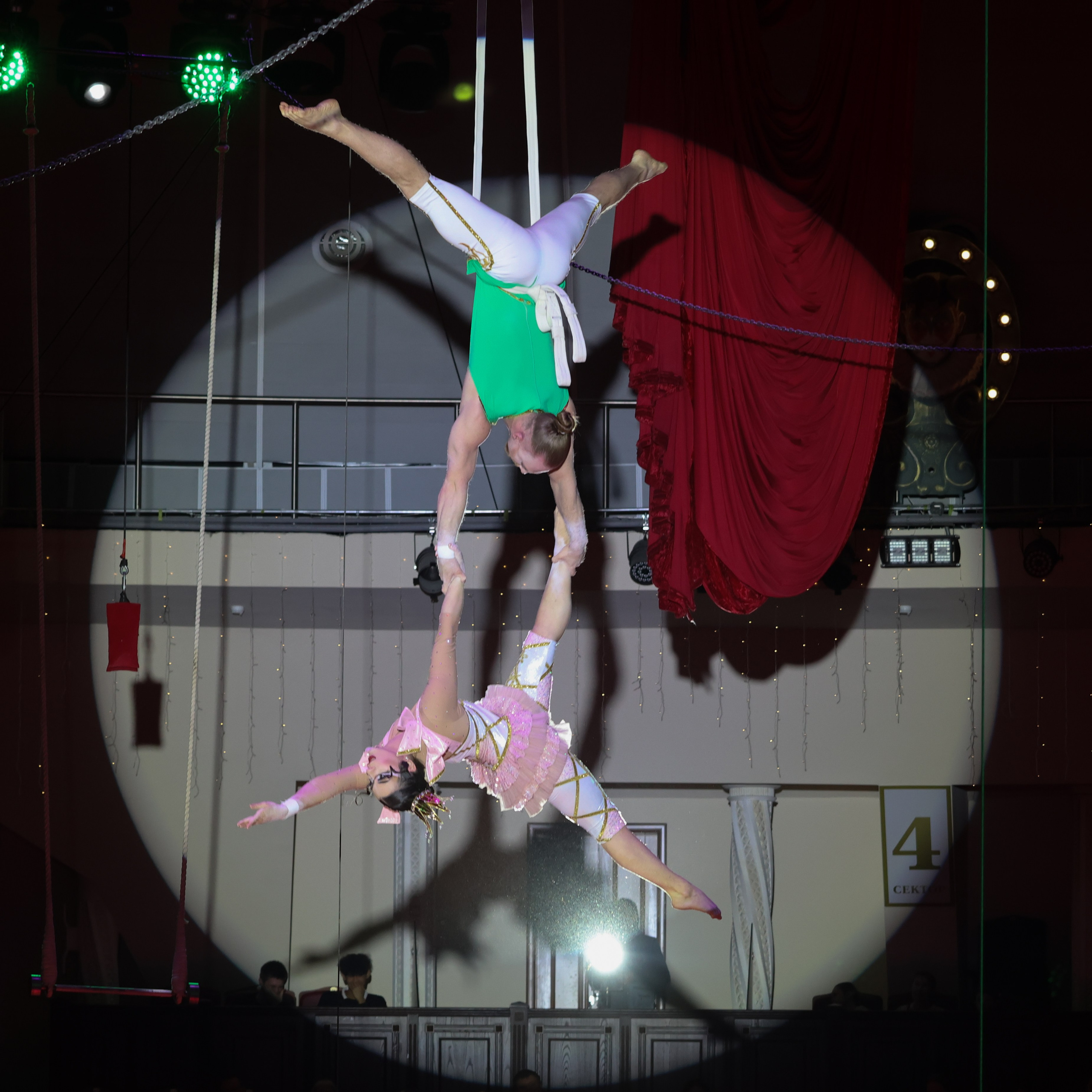 Цирк. Фотограф Дмитрий Алексеев