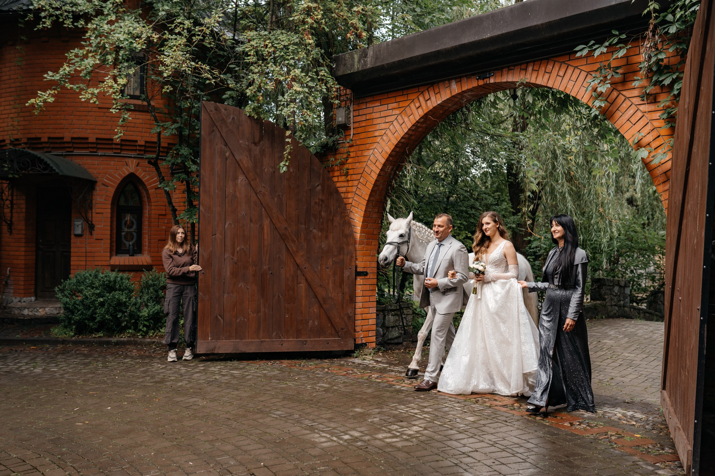 Fewhorses «Рыцарская свадьба». Семейный и свадебный фотограф в Москве Виктория Махова