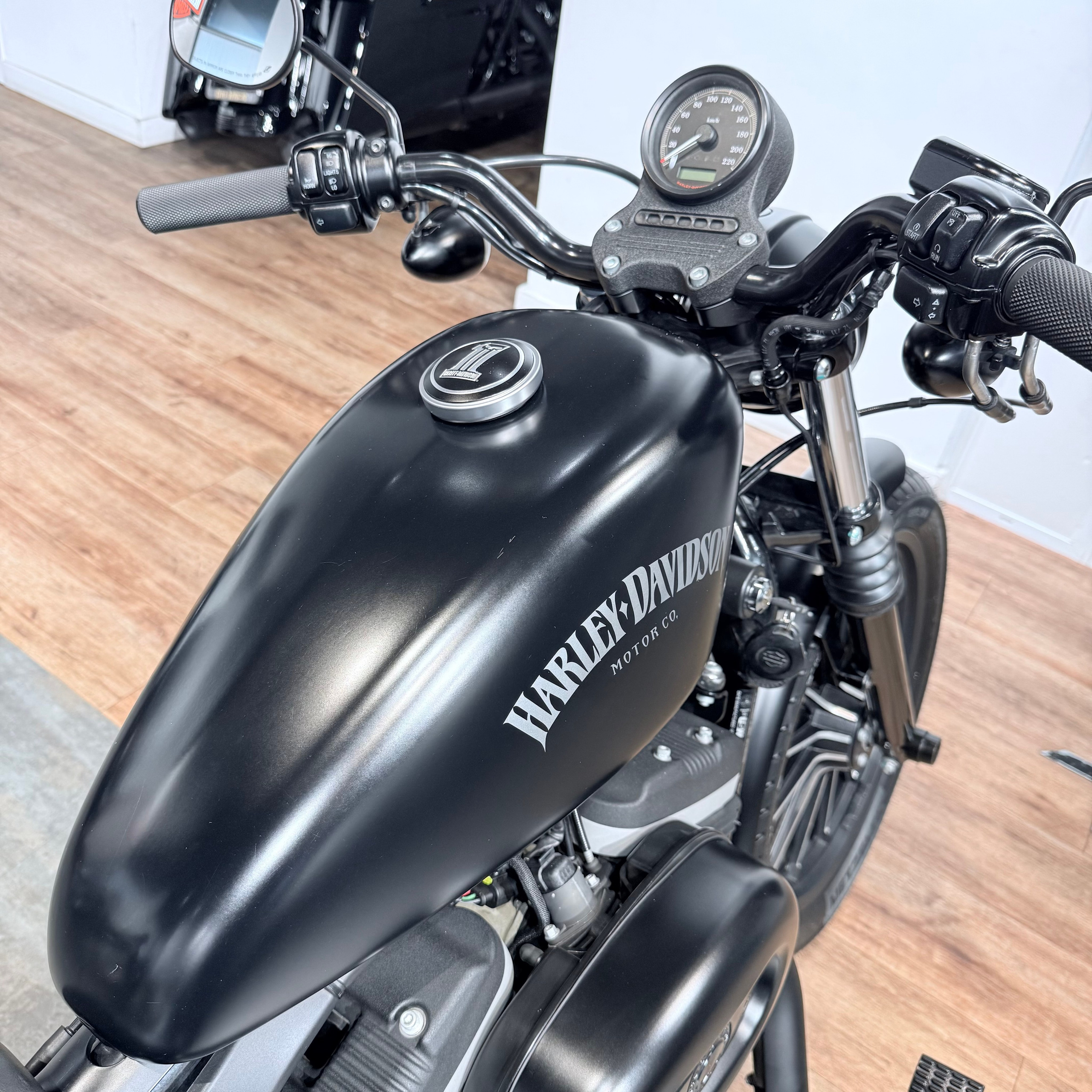 Купить Harley-Davidson 2013 Sportster Forty-Еight 883 (Softail/Dyna) — подробнее на сайте. Hello Davidson, Москва. Только хорошие мотоц