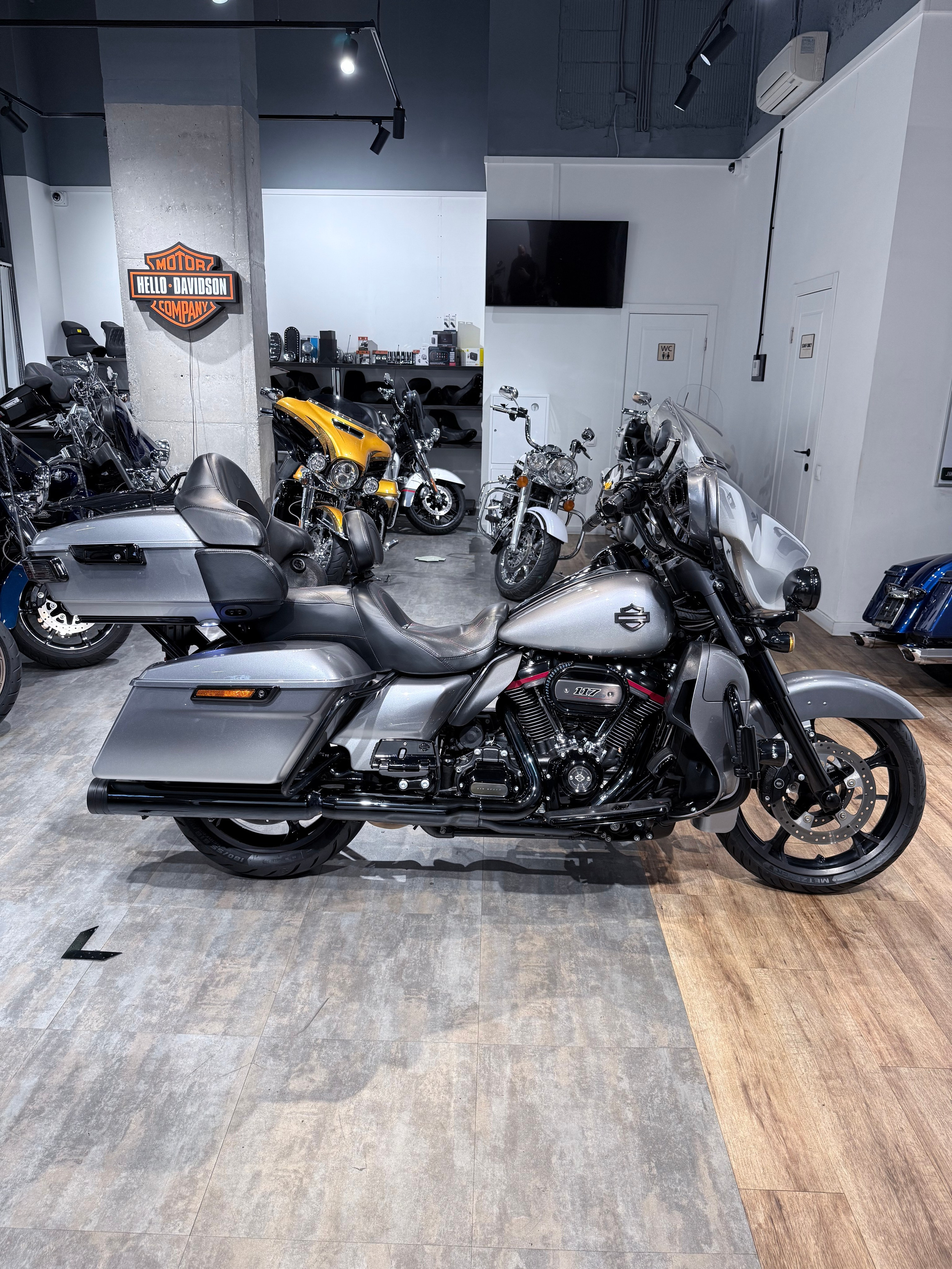 2019 CVO Electra Glide Limited 117 (Nardo Gray). Hello Davidson, Москва. Только хорошие мотоциклы…