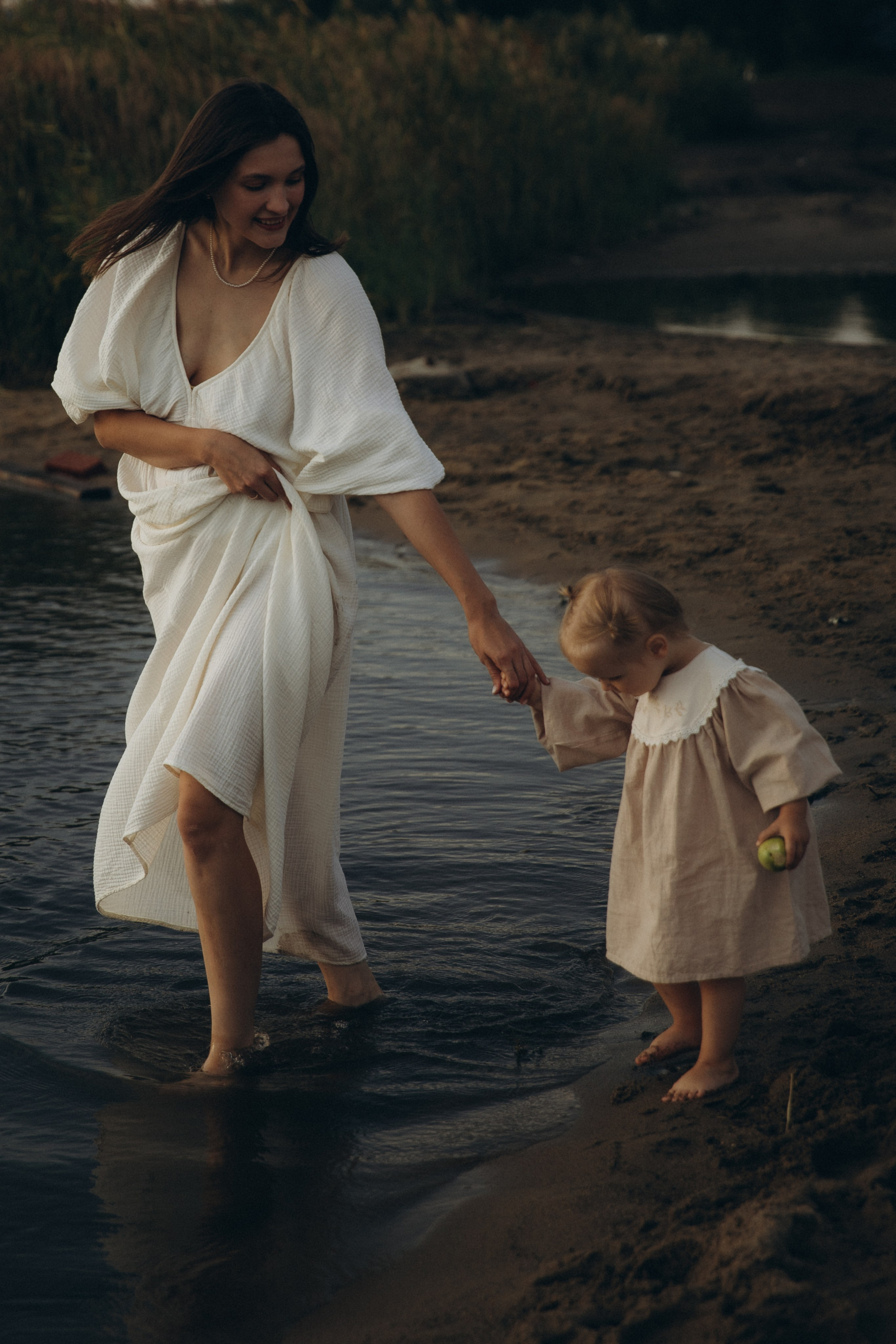 У озера. Фотограф  Челябинск Варвара Шарапова