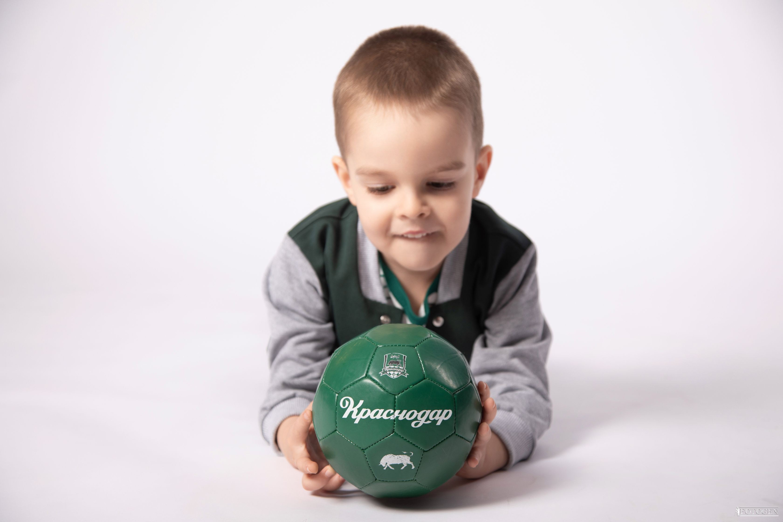 Фотосессия Мальчиков до 6 лет в Студии — Fotogen. Интерьерная фотостудия FOTOGEN г. Краснодар