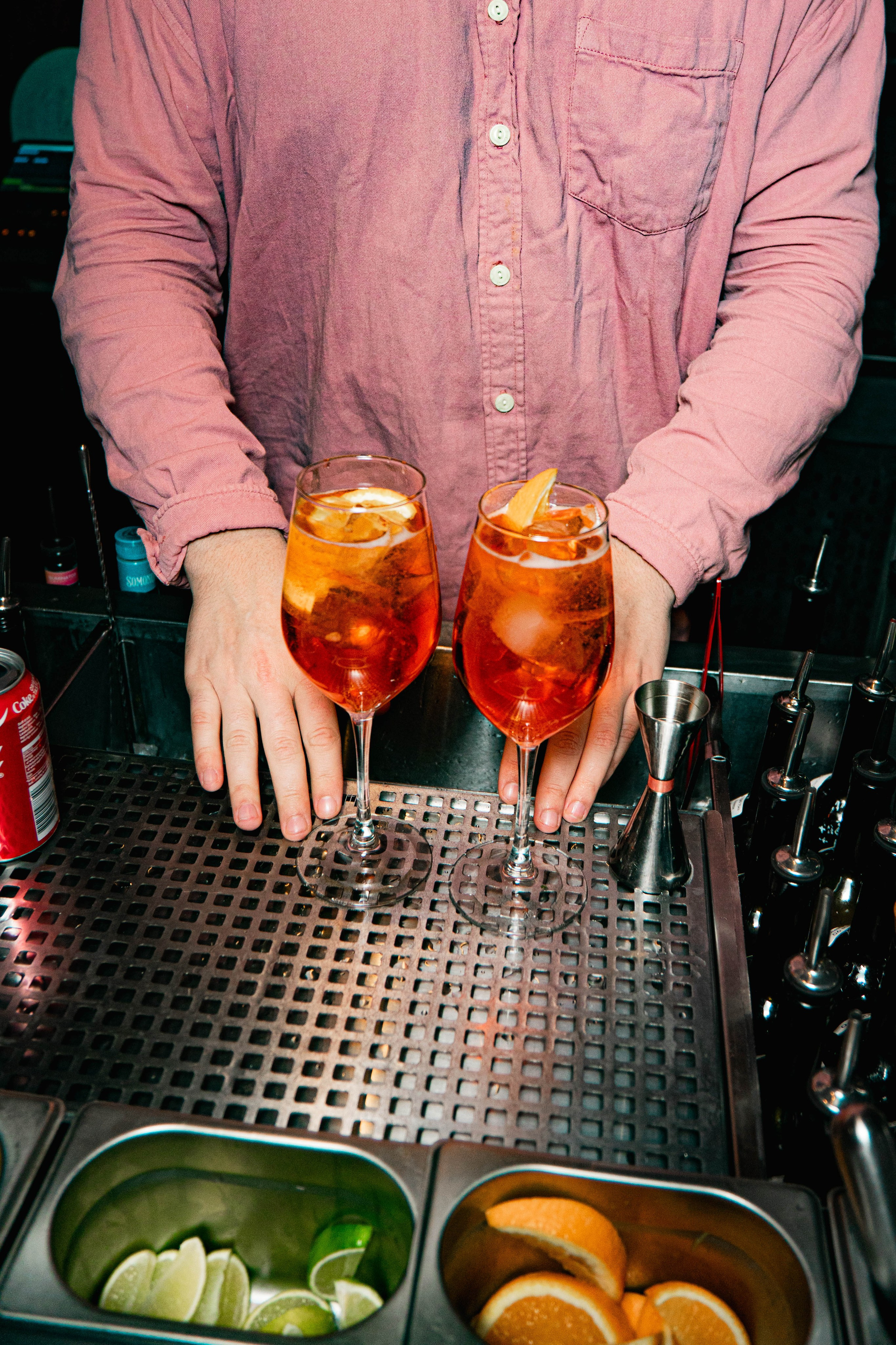 Бар ЮНИОН. Со стороны / репортажный фотограф в СПб