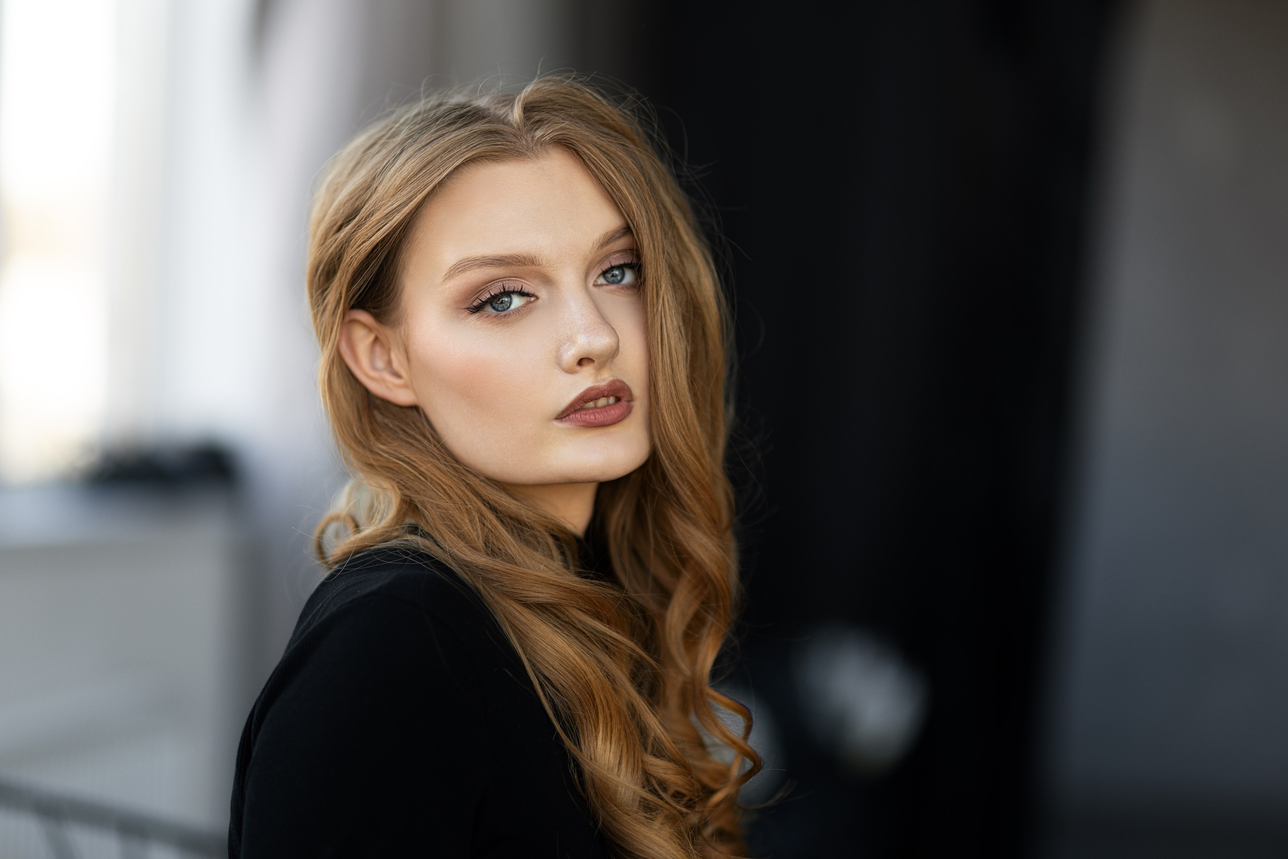 Студийная съемка с Викторией в интерьере в формате для «себя». Дмитрий Шульгин, портретный фотограф в Воронеже