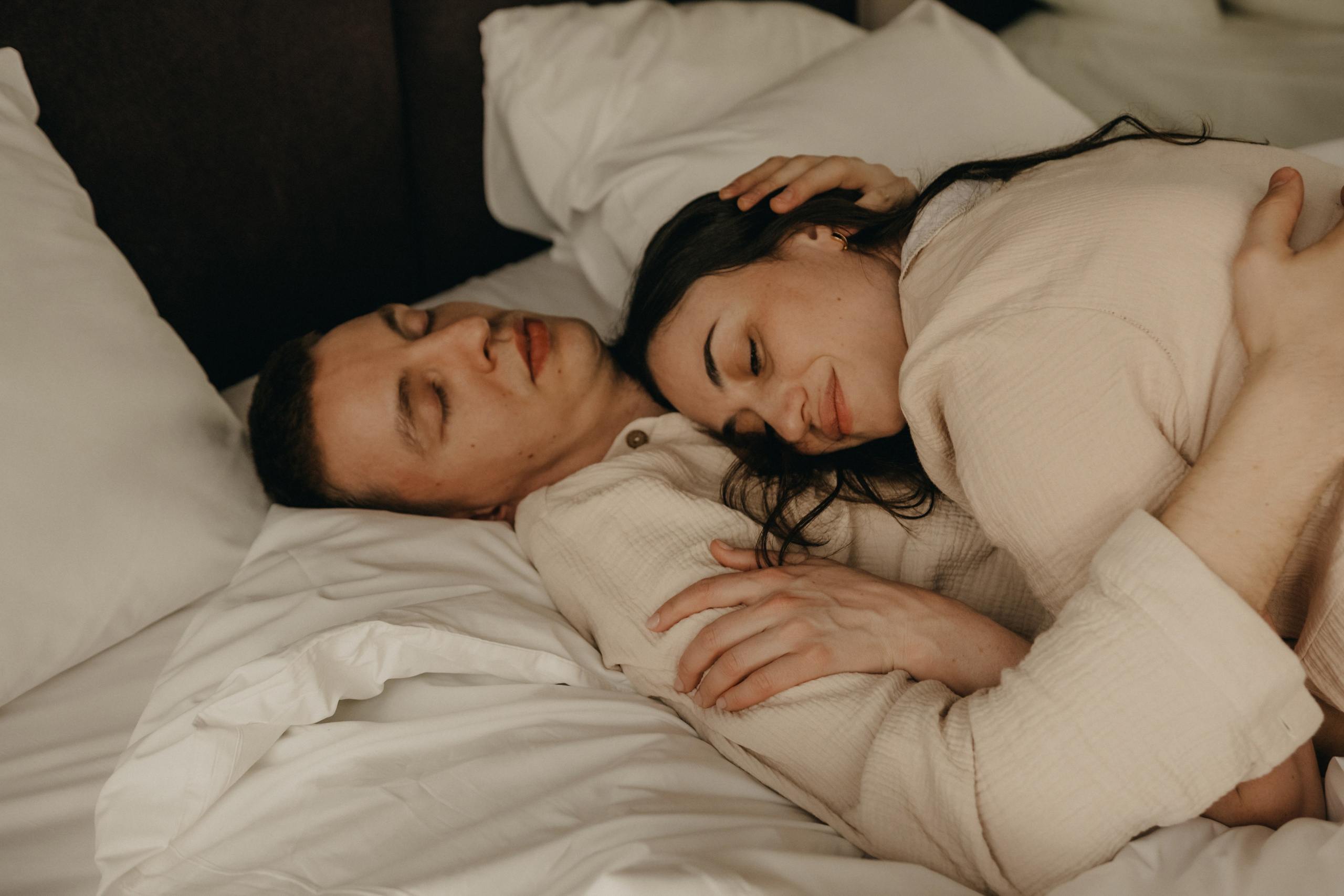 Номер на двоих. Гаврилова Настя семейный фотограф lifestyle в Москве