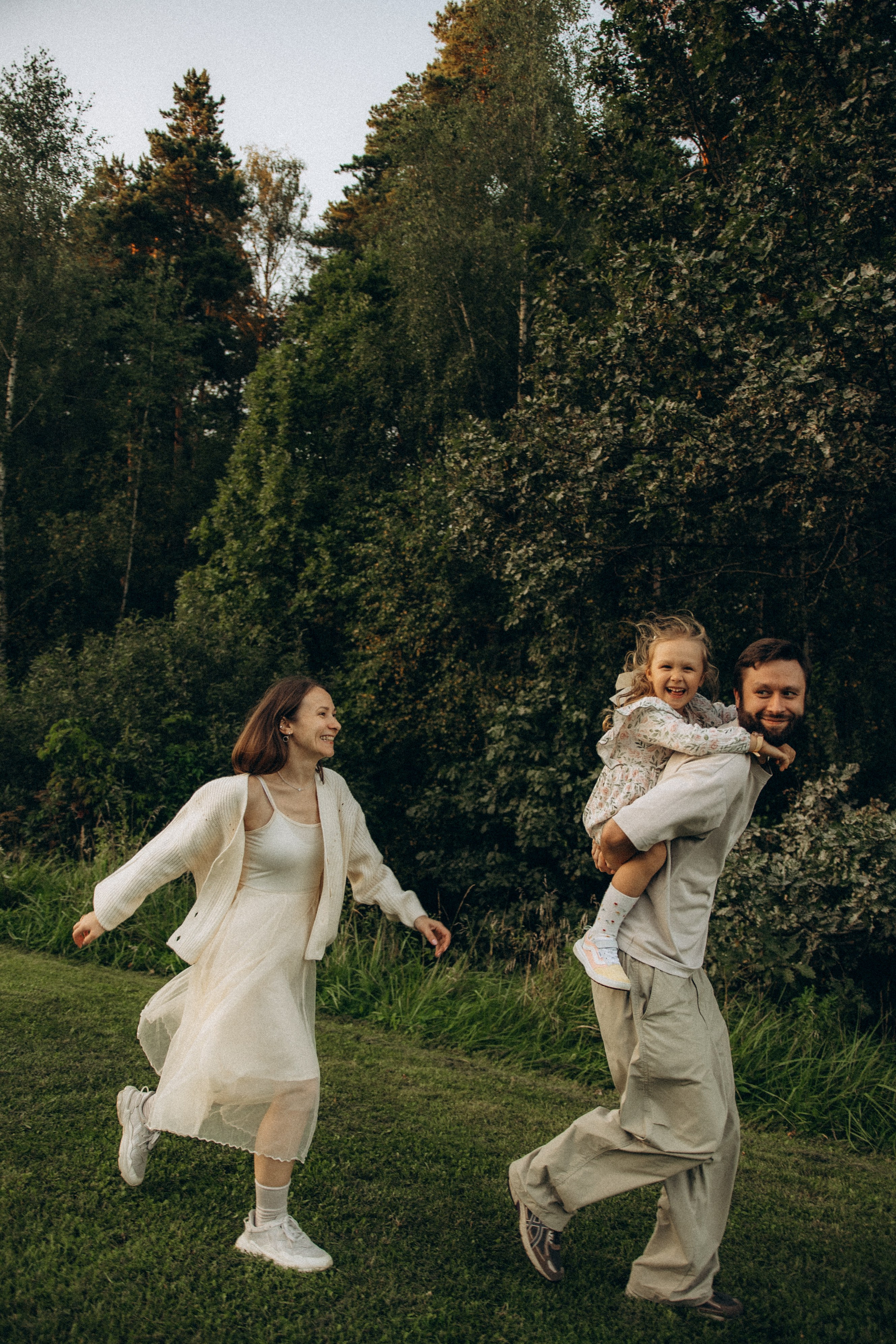 Вечер в Мещерском. Гаврилова Настя семейный фотограф lifestyle в Москве