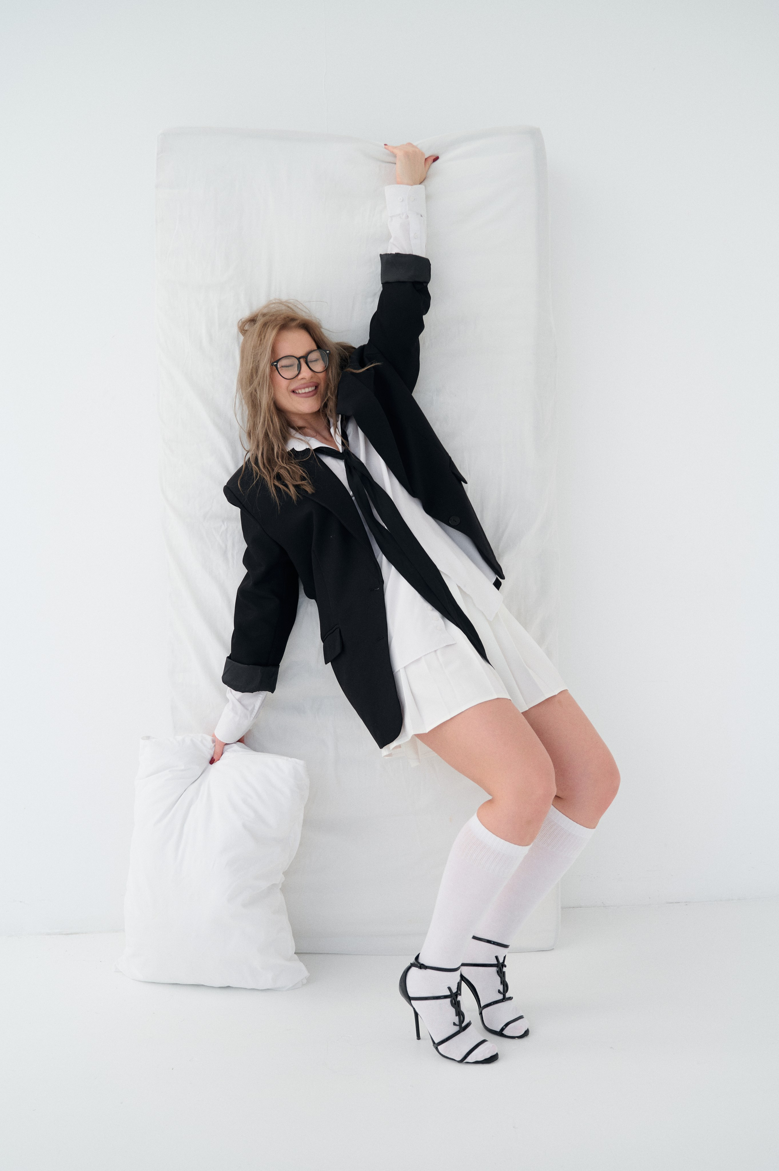 Примеры фото для выпускных альбомов в Новосибирске в 2026 году. Выпускные альбомы под ключ в Новосибирске