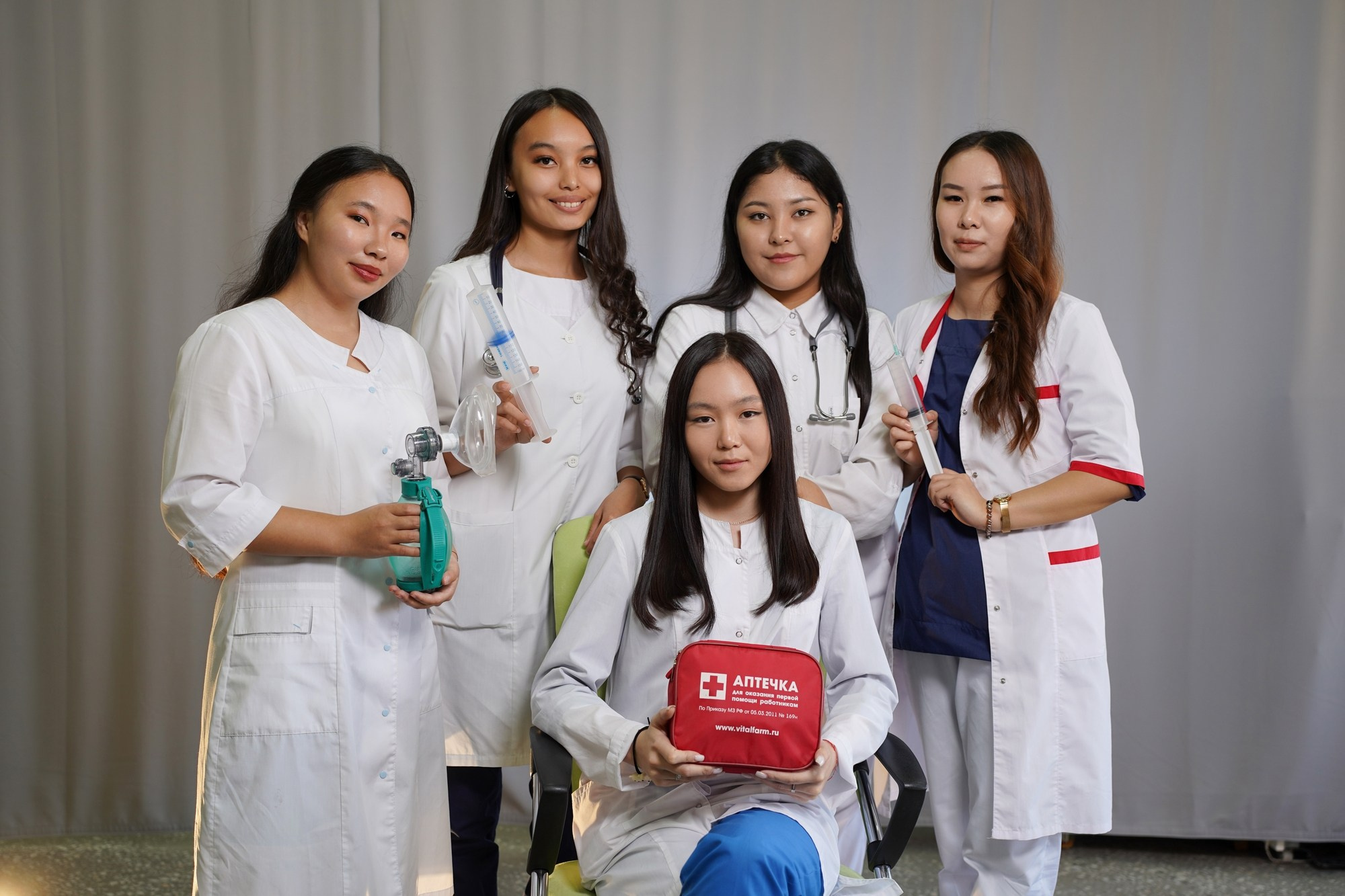 Фотосессия для выпускников Дивногорского медицинского техникума. СИГМА | Студия выпускных альбомов Красноярск