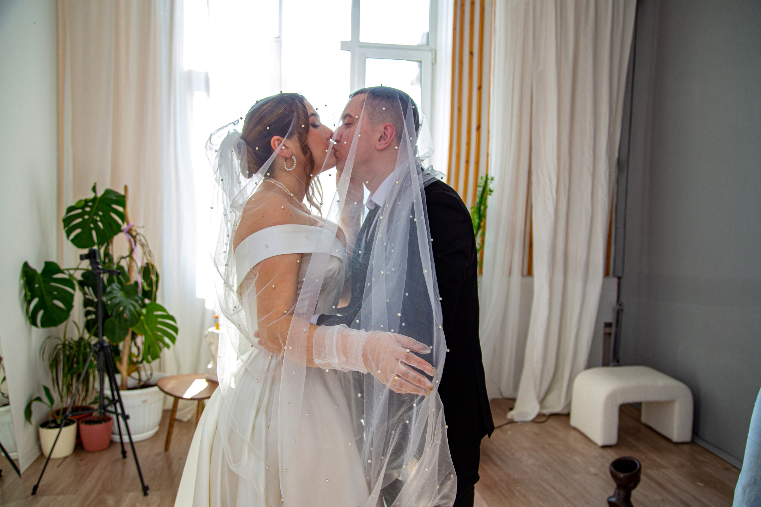 Свадебные фото. Фотограф Краснодара, фотограф в парке Галецкого.репортажный фотограф. детский фотограф, свадебный фотограф. профессиональный фотограф