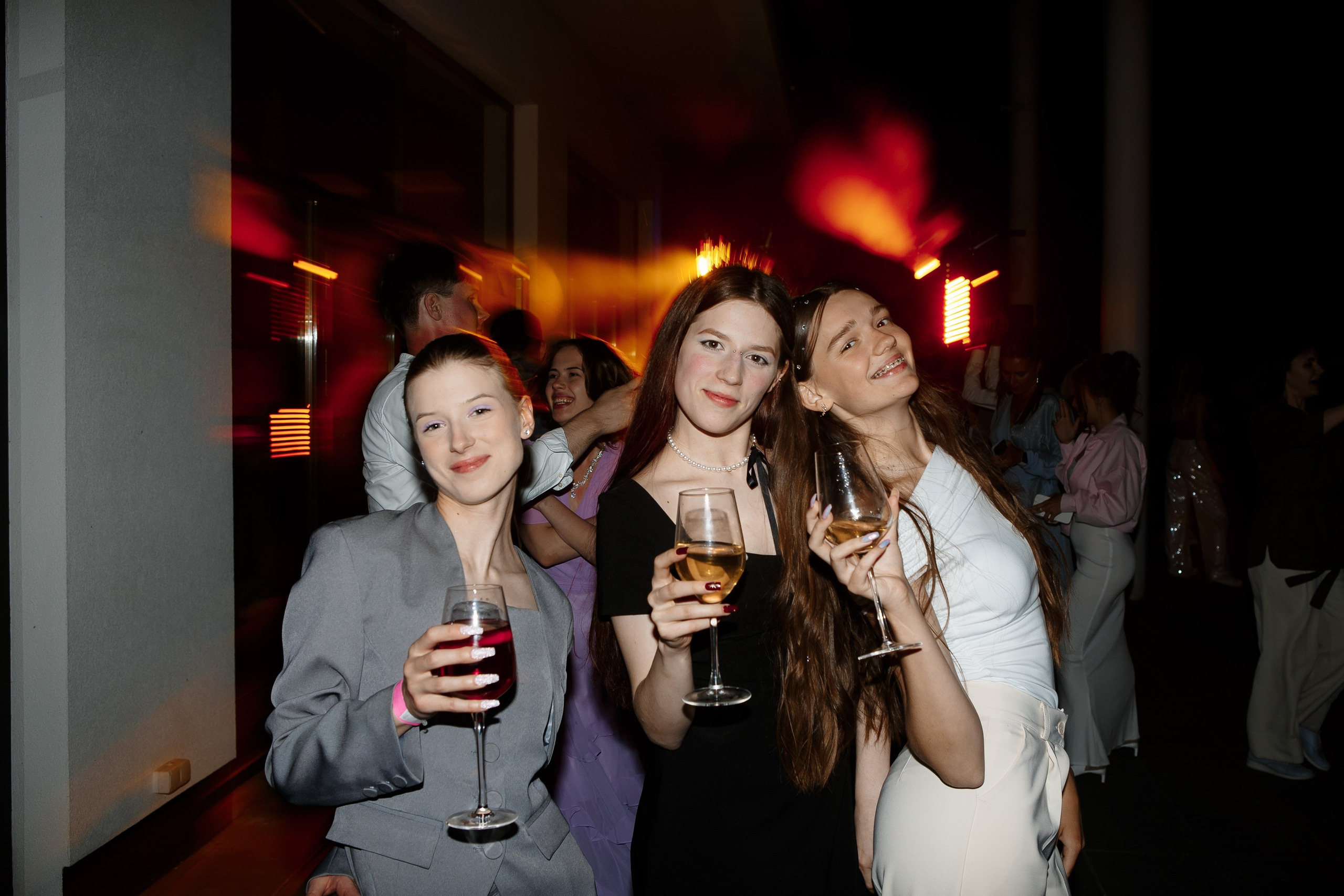 Выпускной Гимназия 12 2024 OpenHouse. Свадебный и портретный Фотограф в Липецке Дмитрий Котюков