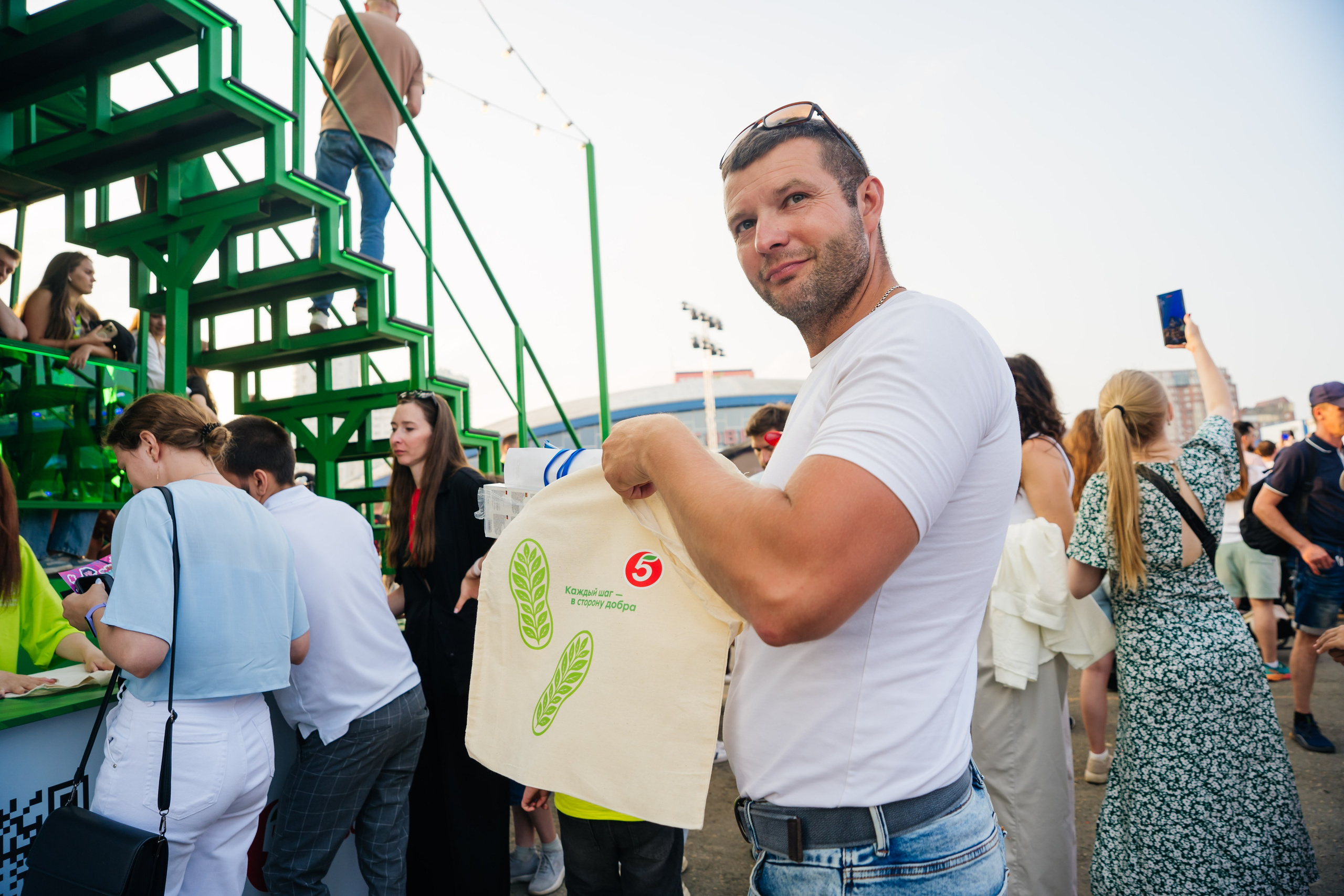 Пятерочка на VK фесте. Видеограф и Фотограф в Челябинске Ксения и Владимир Рюмины