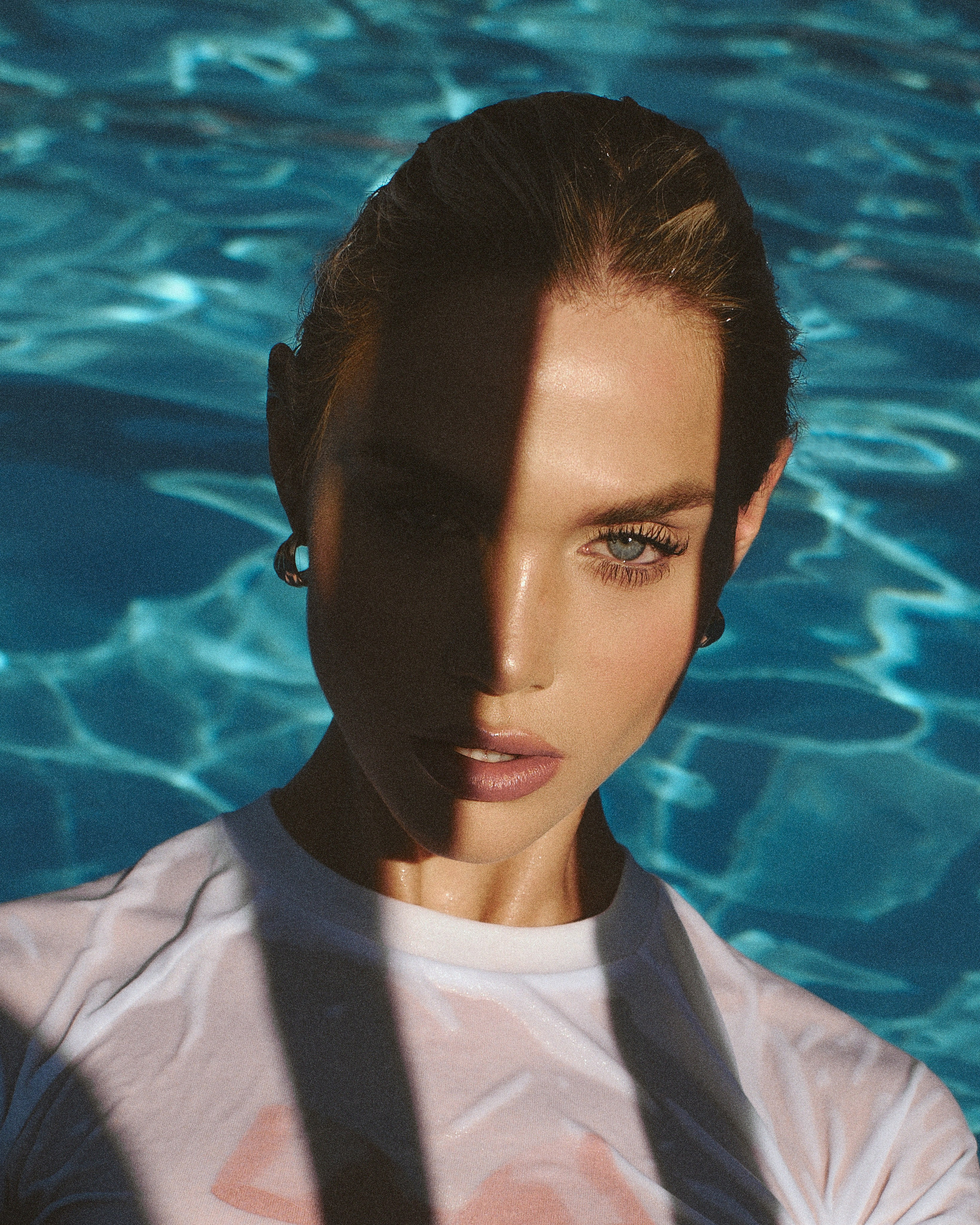 Фотограф Москва. NOIZOMAX Художественный фотограф в Дубай