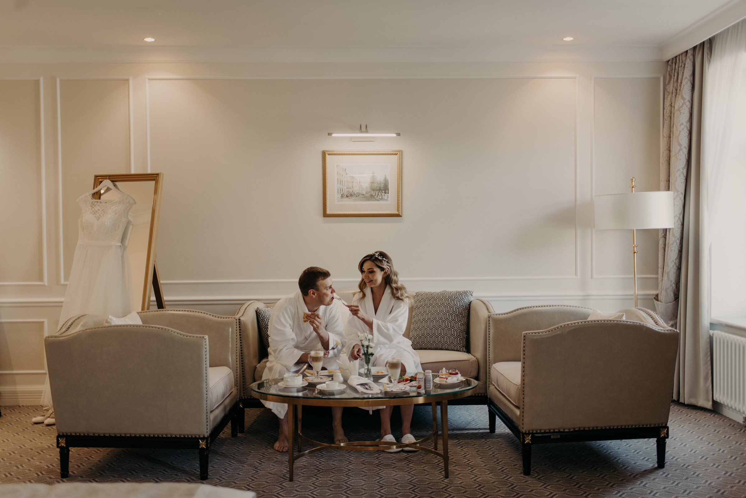 сборы жениха и невесты в отеле Tsar Palace