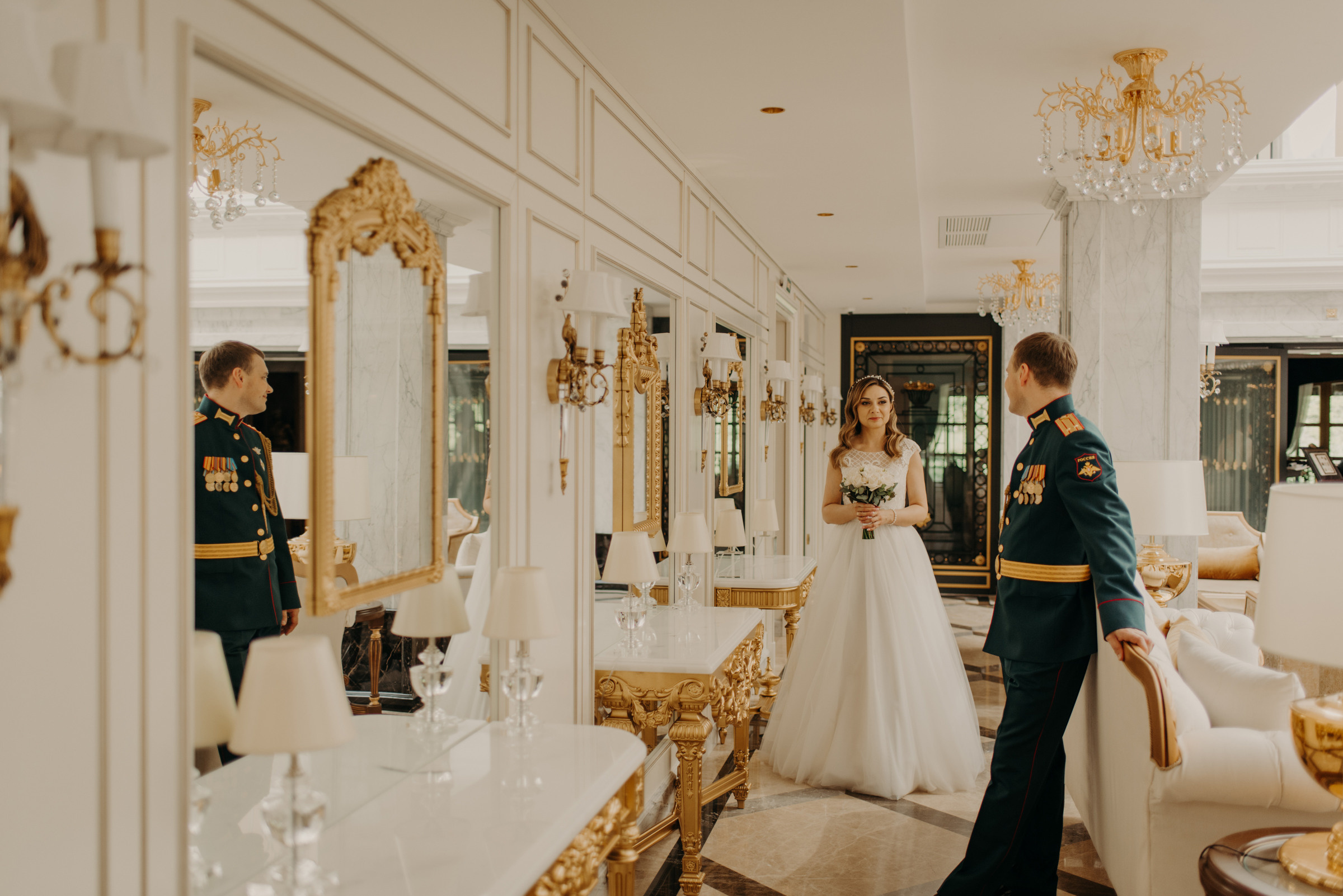 свадебная фотосессия в отеле Tsar Palace