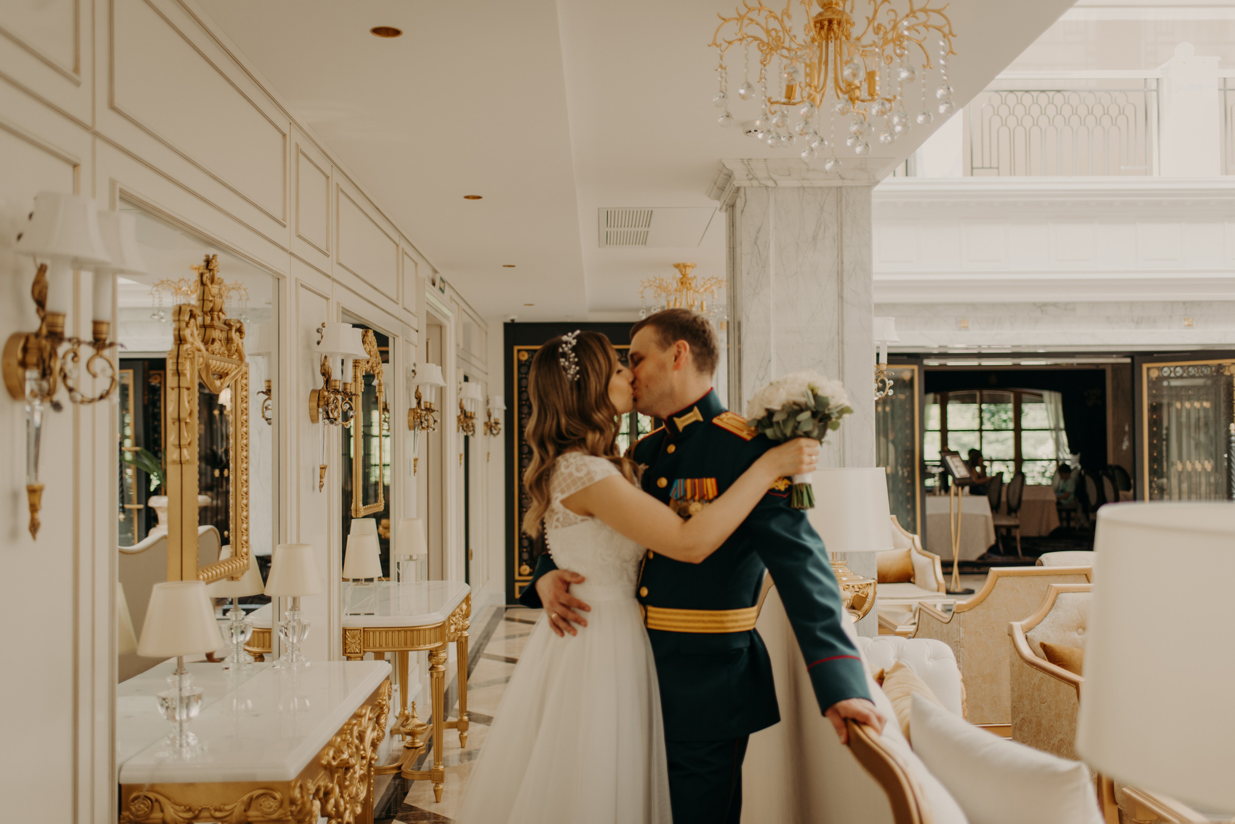 свадебная фотосессия в отеле Tsar Palace