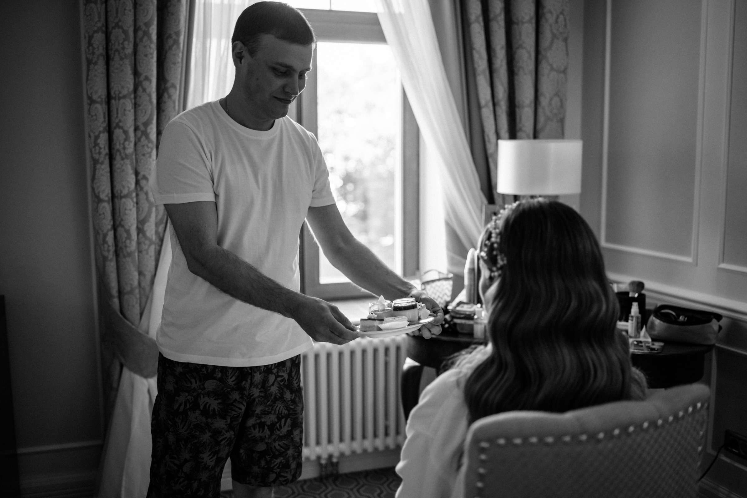 сборы жениха и невесты в отеле Tsar Palace