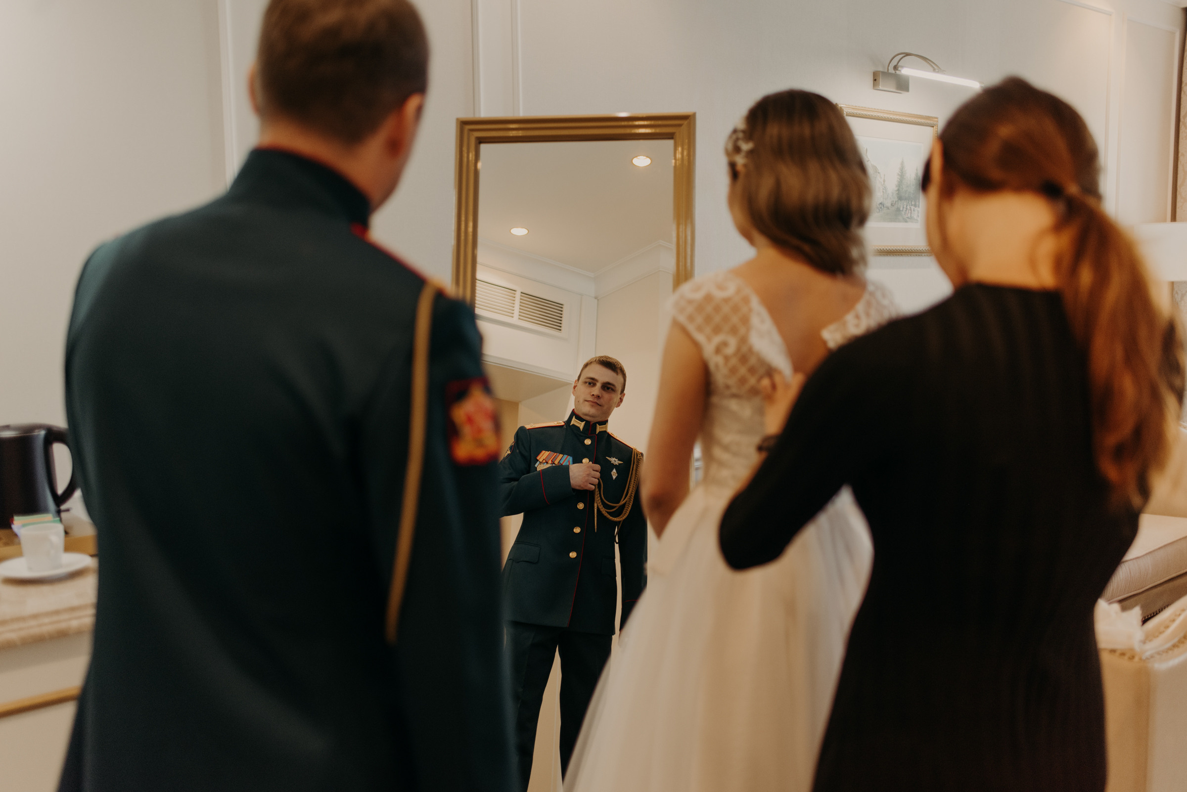 сборы жениха и невесты в отеле Tsar Palace