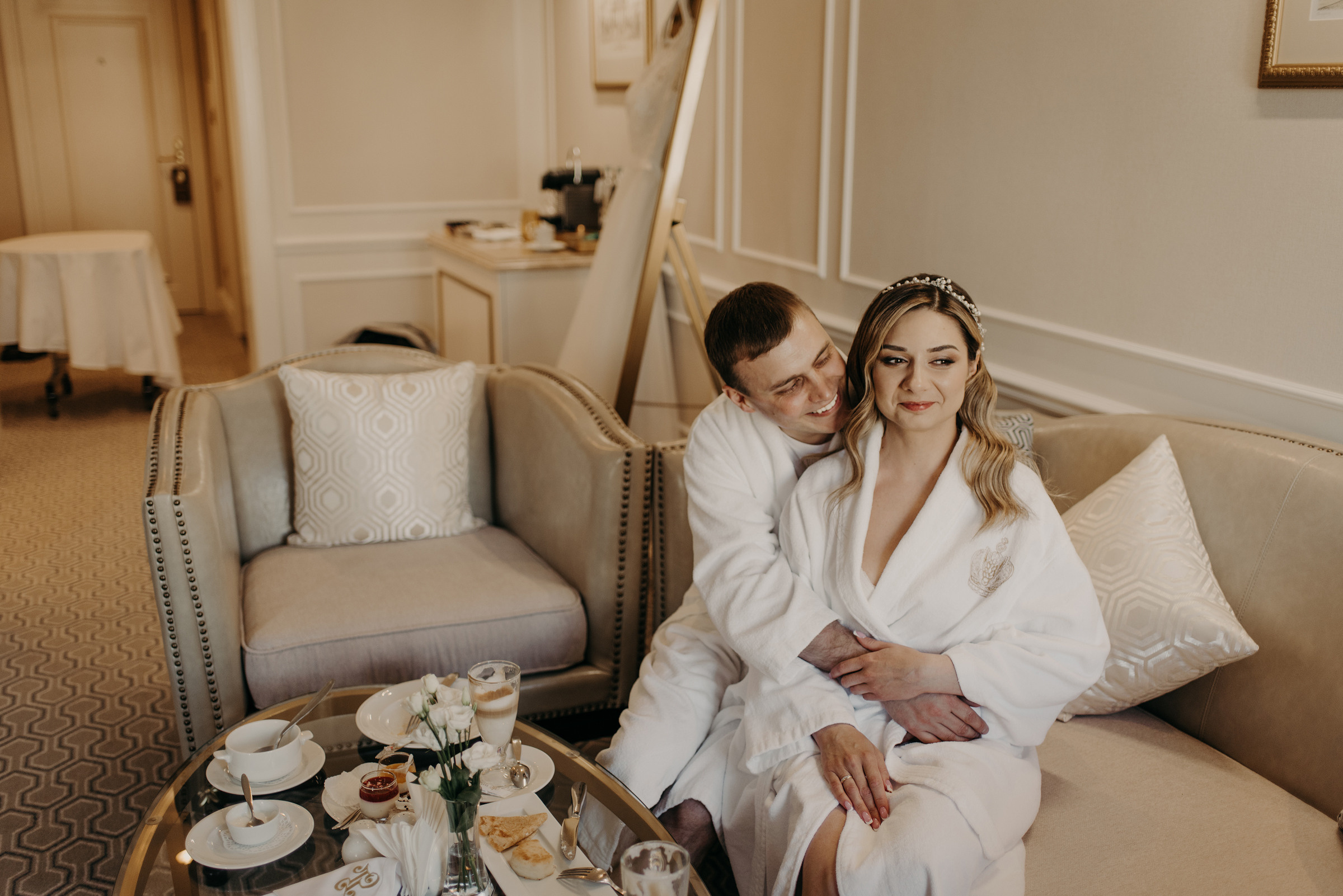 сборы жениха и невесты в отеле Tsar Palace