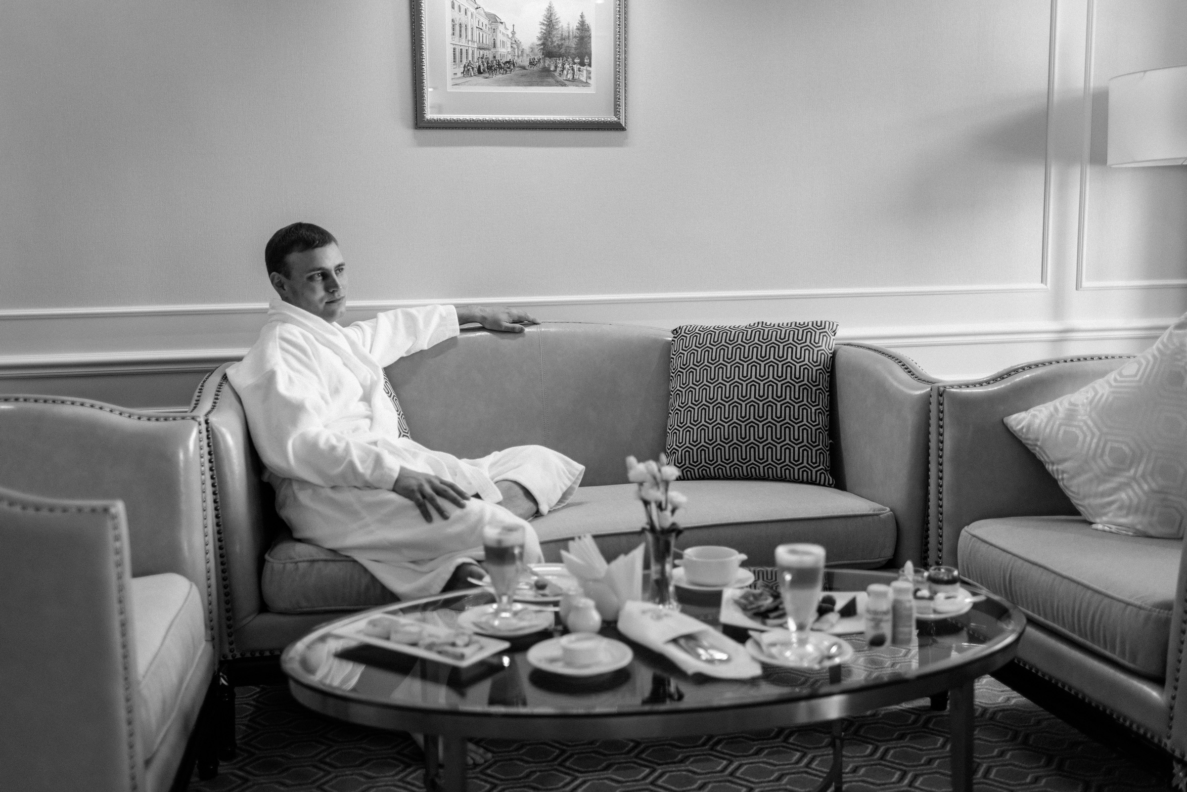 сборы жениха в отеле Tsar Palace