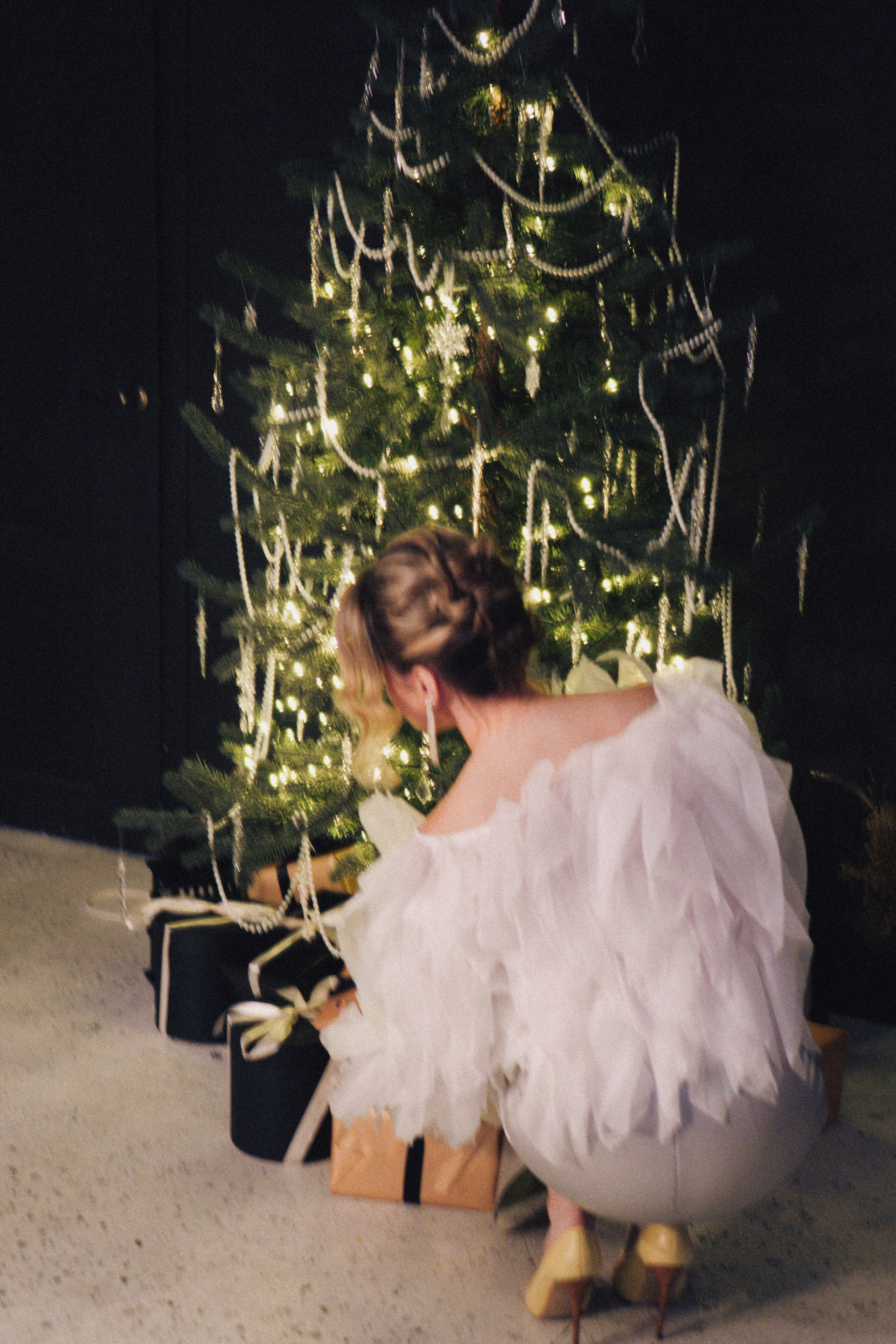 НОВОГОДНЯЯ ФОТОСЕСИИЯ В СТУДИИ ДЛЯ ДЕВУШКИ И ПРОГУЛКА ПО ЧЕРНЫШЕВСКОЙ. Профессиональный фотограф, Санкт-Петербург — Виктория Богомолова