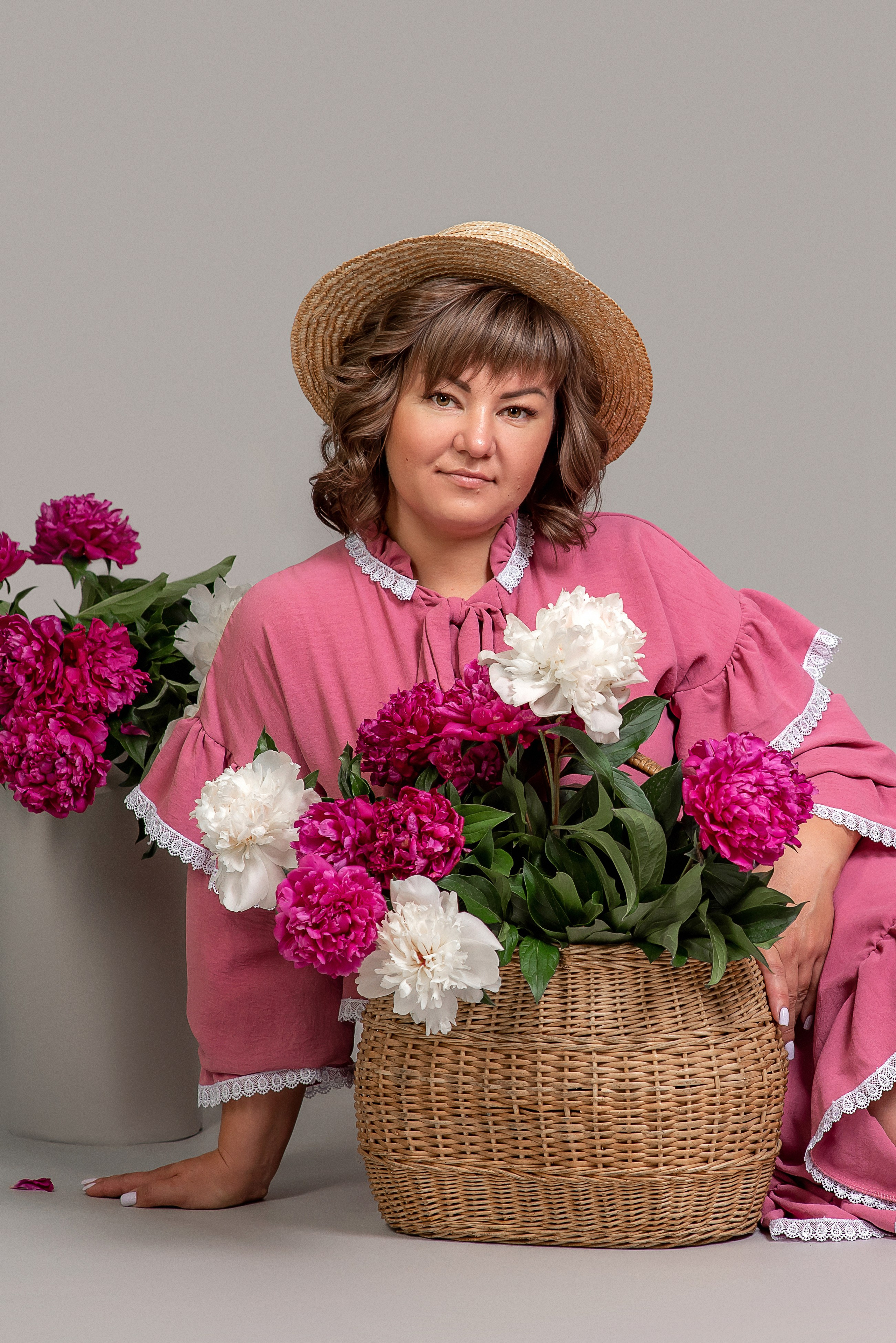 Галя и Поля — пионы 2024. Семейный и детский фотограф Наталья Горда