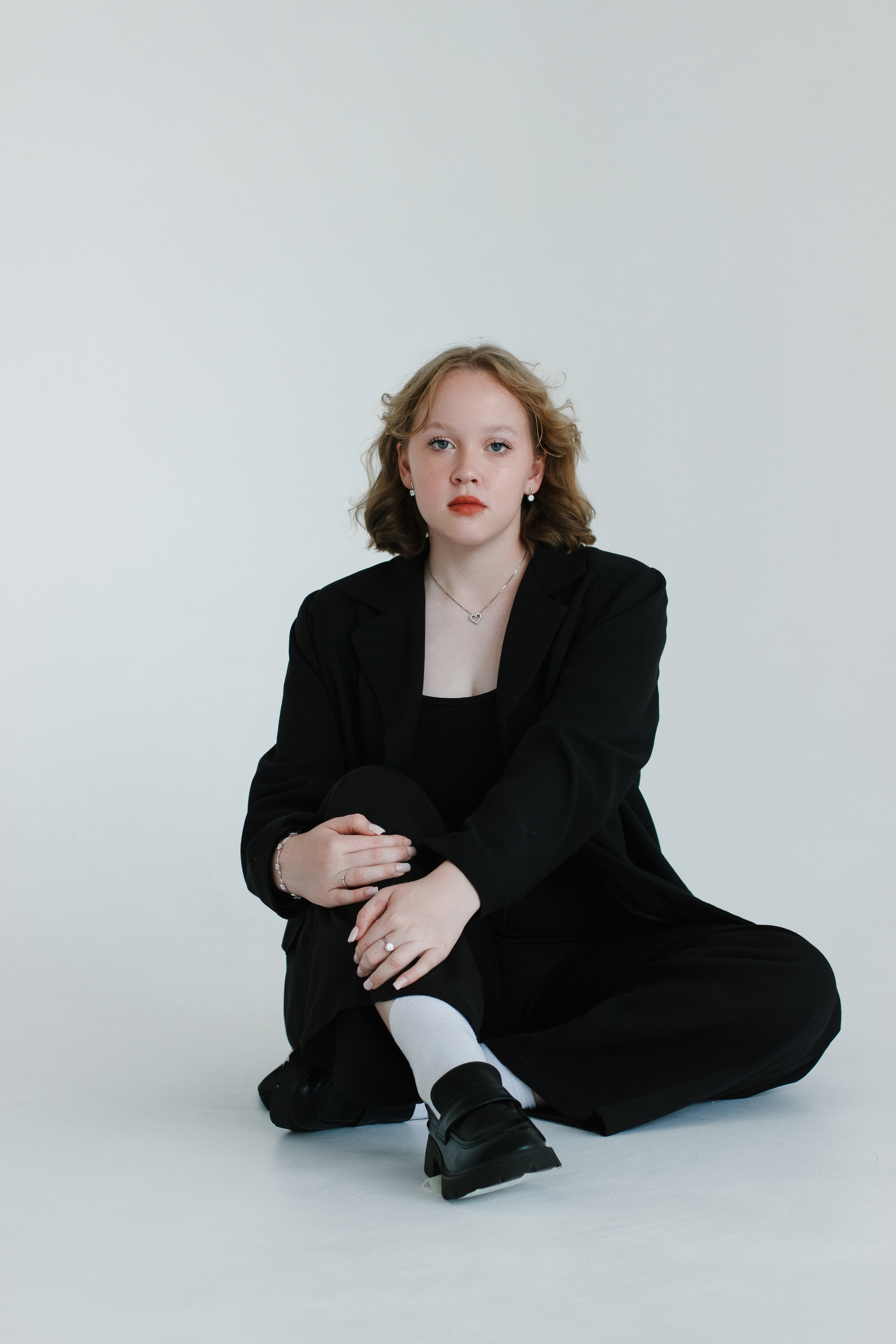 Женская фотосессия в стиле минимализм. Контентный фотограф в Перми Натали Кытманова