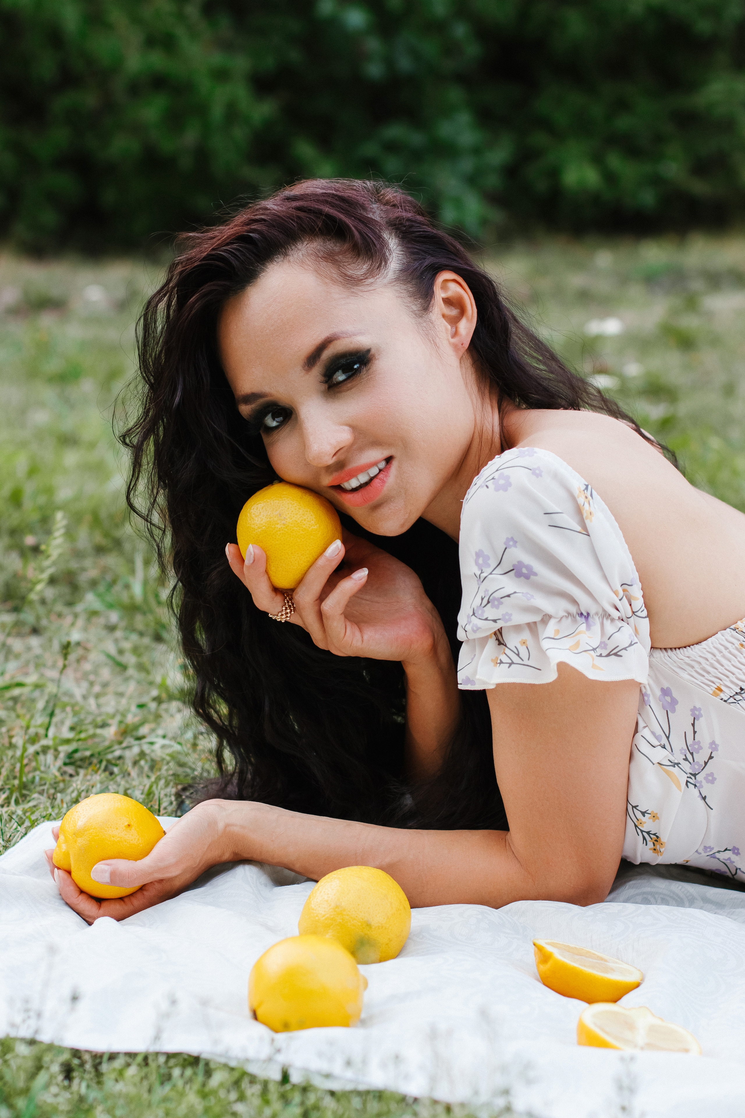 Фотосессия с лимонами. Контентный фотограф в Перми Натали Кытманова