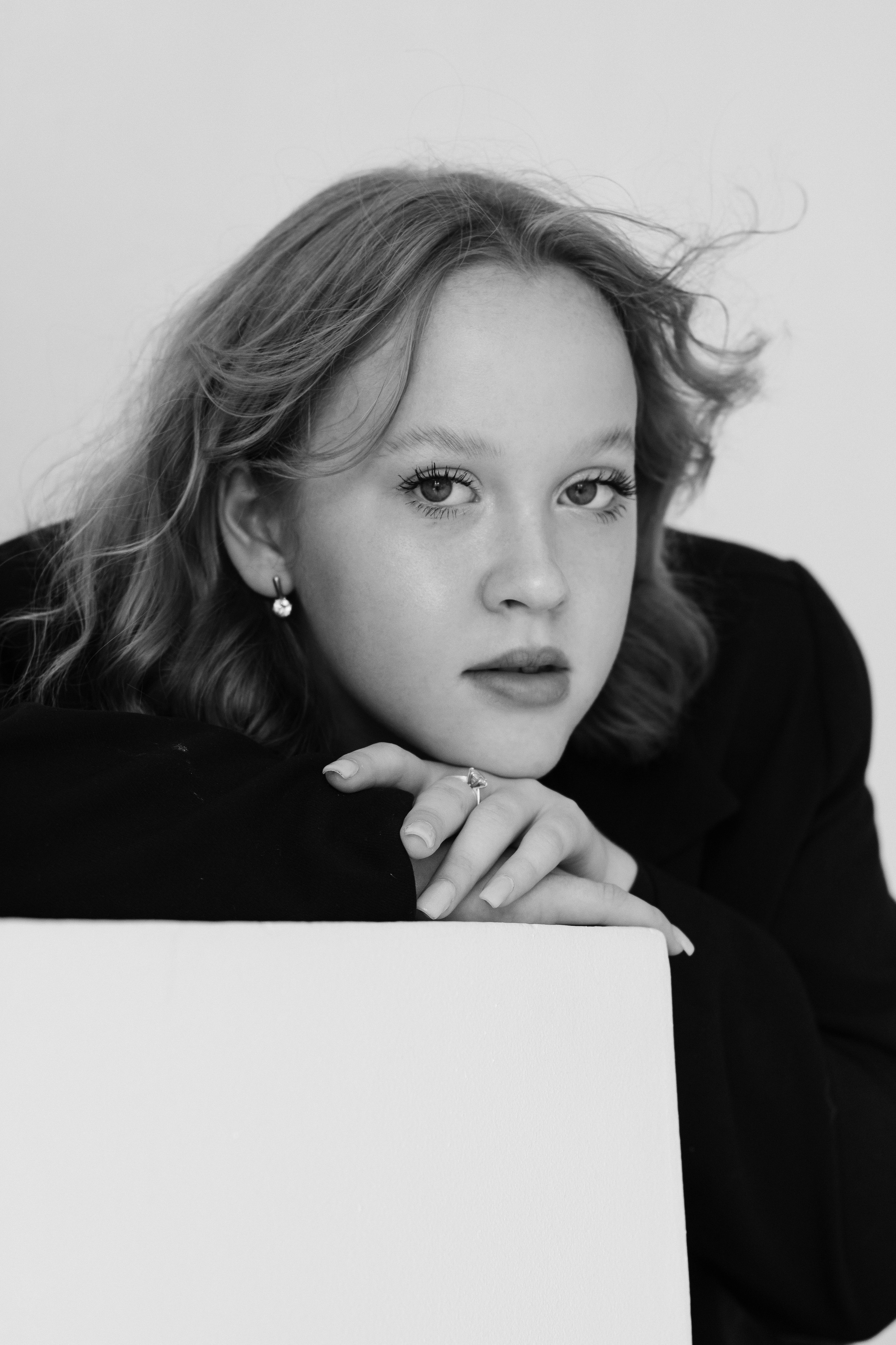 Женская фотосессия в стиле минимализм. Контентный фотограф в Перми Натали Кытманова