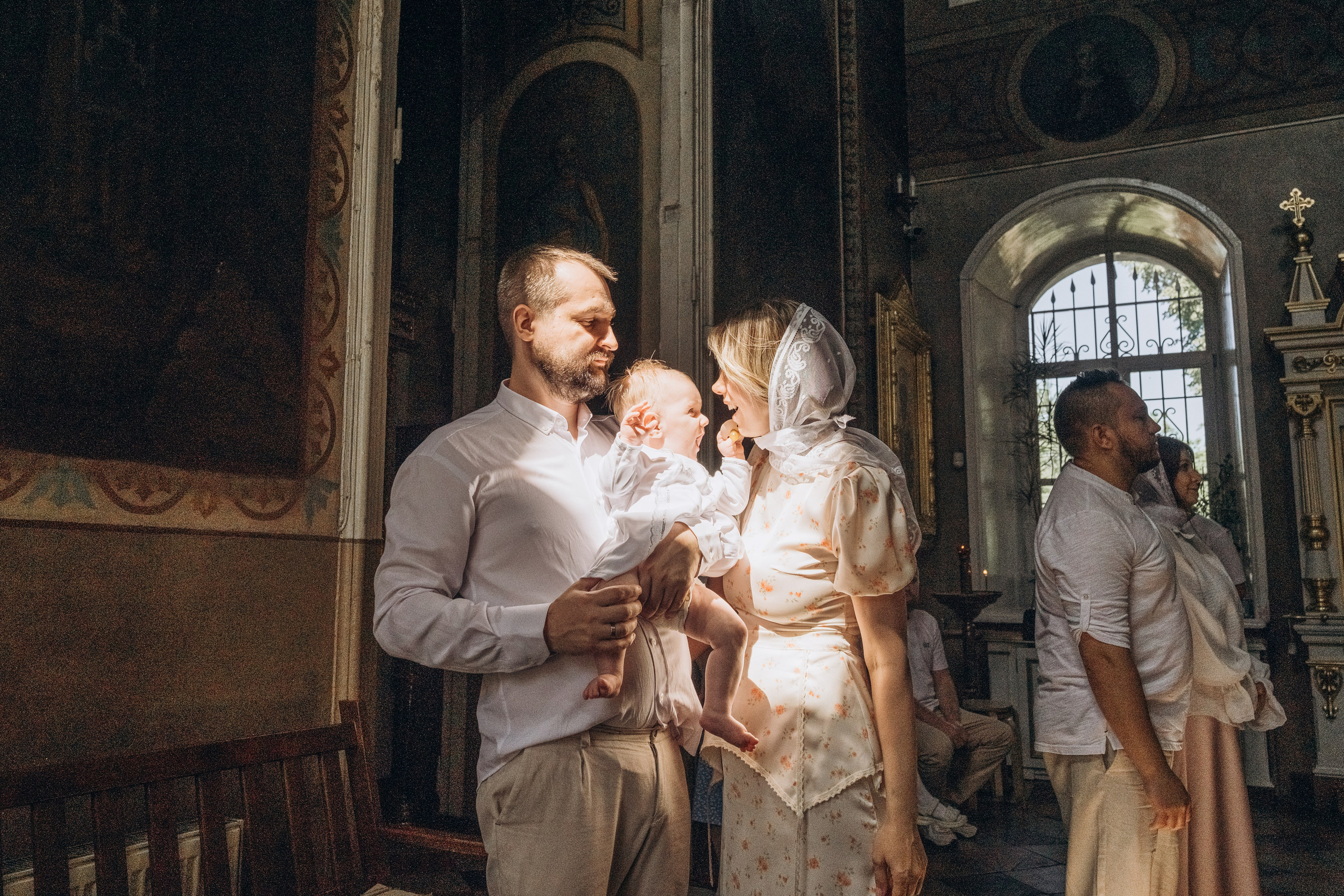 Крещение в Храме Нерукотворного образа Христа Спасителя. Фотограф Светлана Мерзлякова