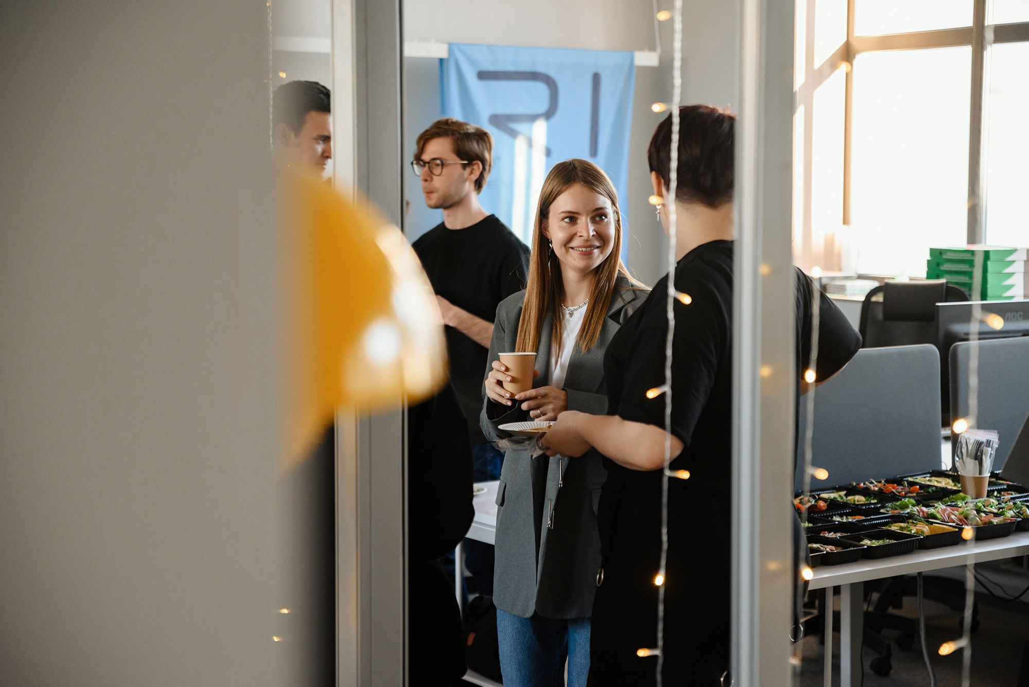 Репортажная сьёмка для R1.Lab Открытие нового офиса!. Константин Солодянкин — свадебный и репортажный фотограф в Екатеринбурге и Верхней Пышме