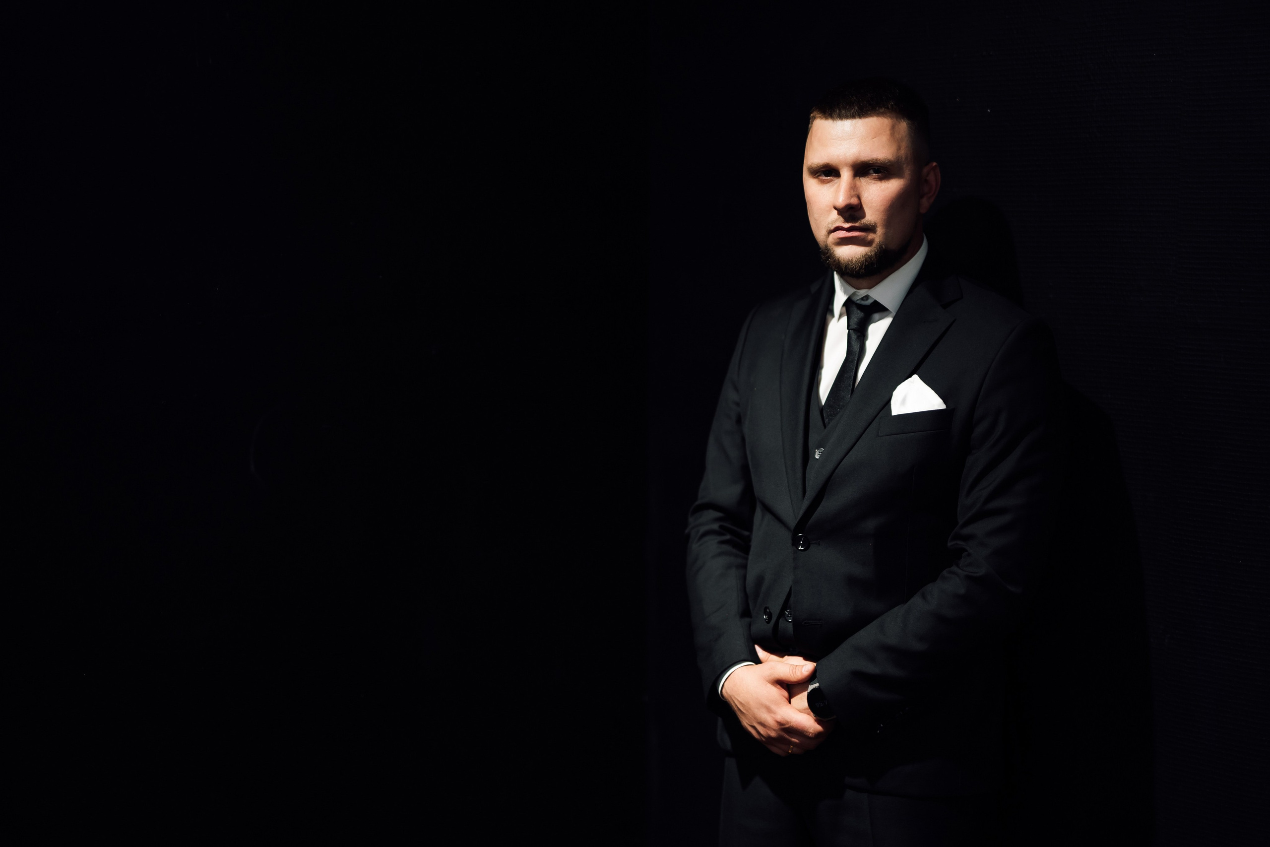 Свадебный день Яны и Максима, прогулка в лесу, Картинная галерея в Тамбове. Свадебный фотограф в Тамбове Павел Четвертков