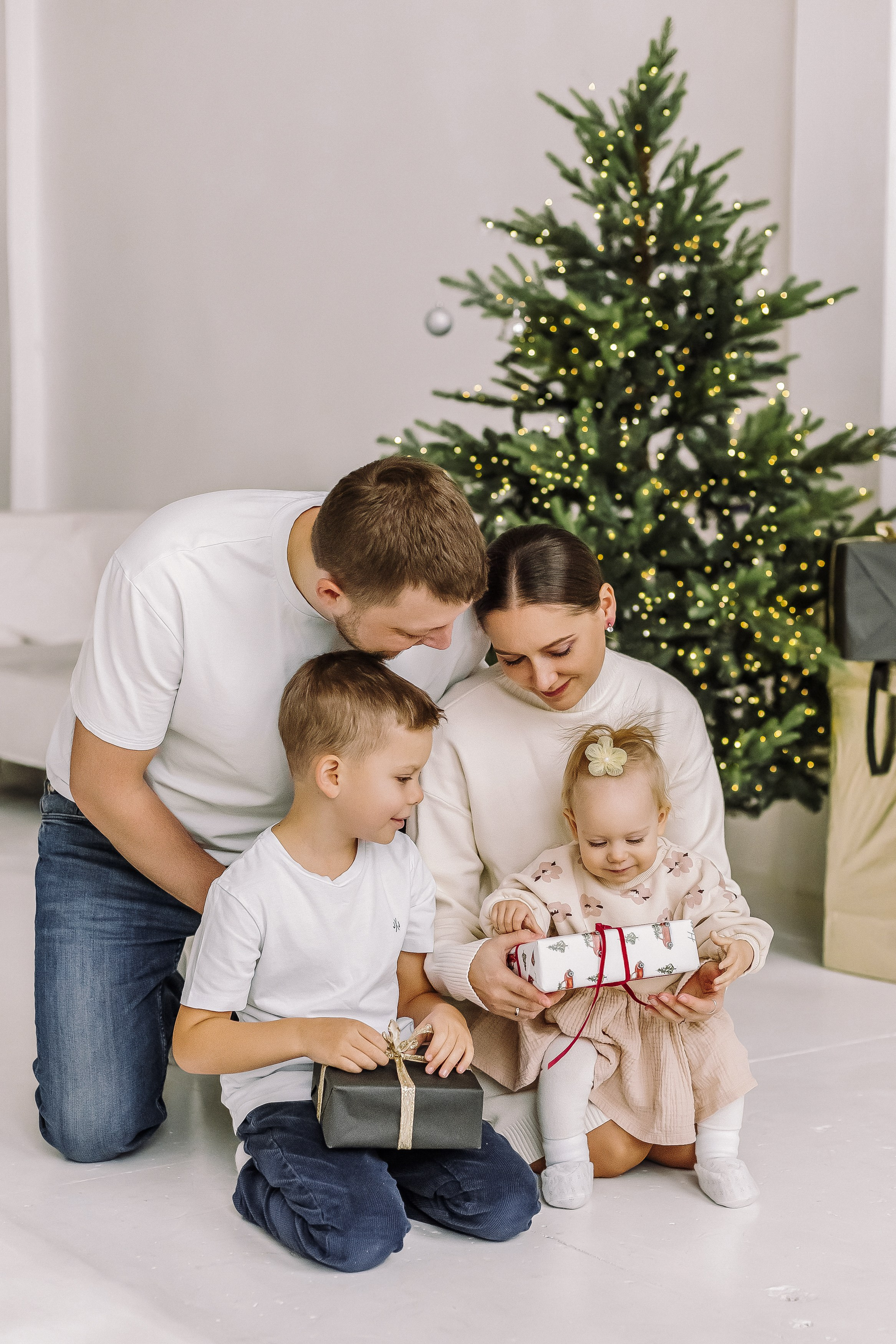 Семья, новый год. Портретный и семейный фотограф в Минске