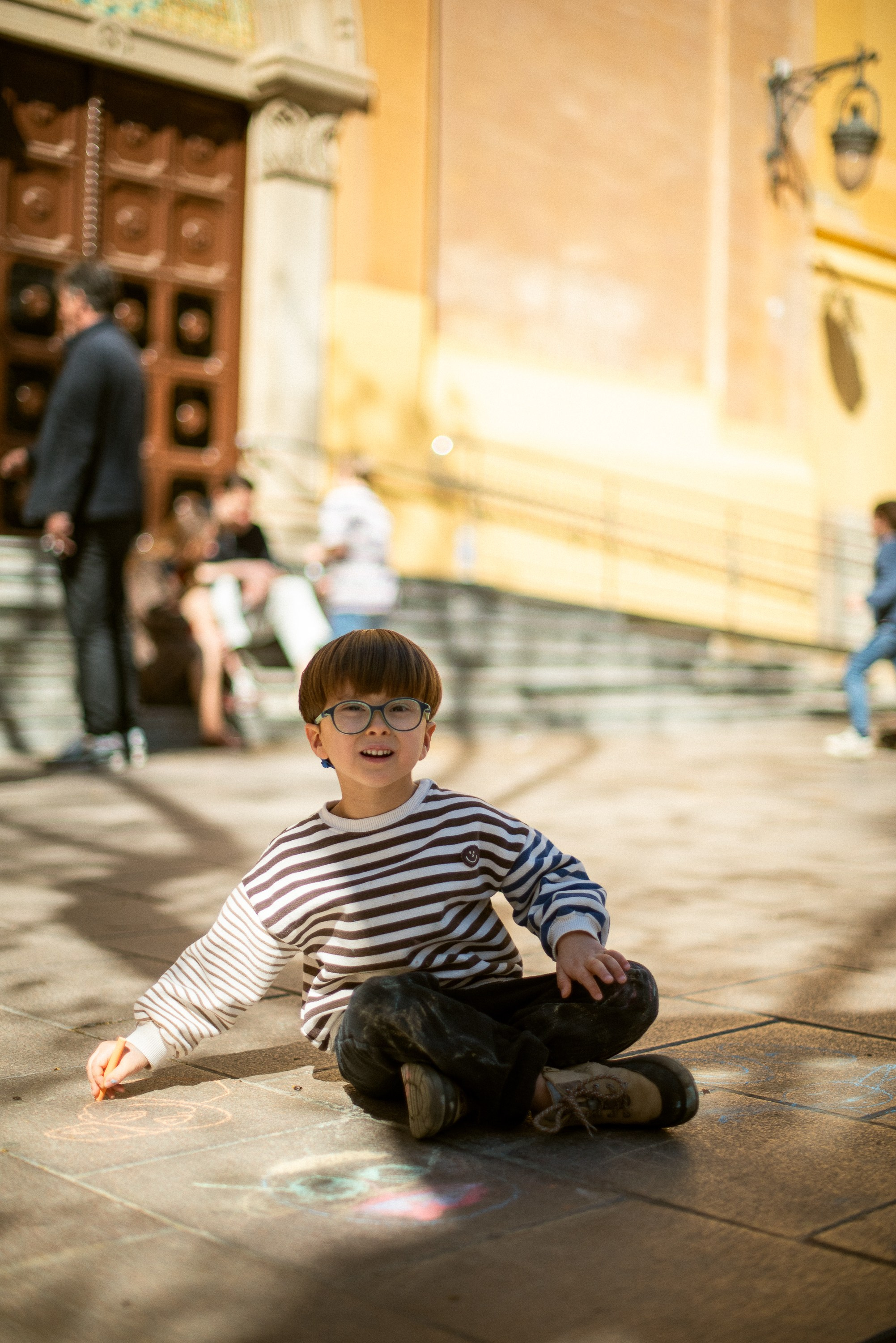 Солнечный день в Лес Кортс. Документальная семейная фотография в Барселоне и за её пределами
