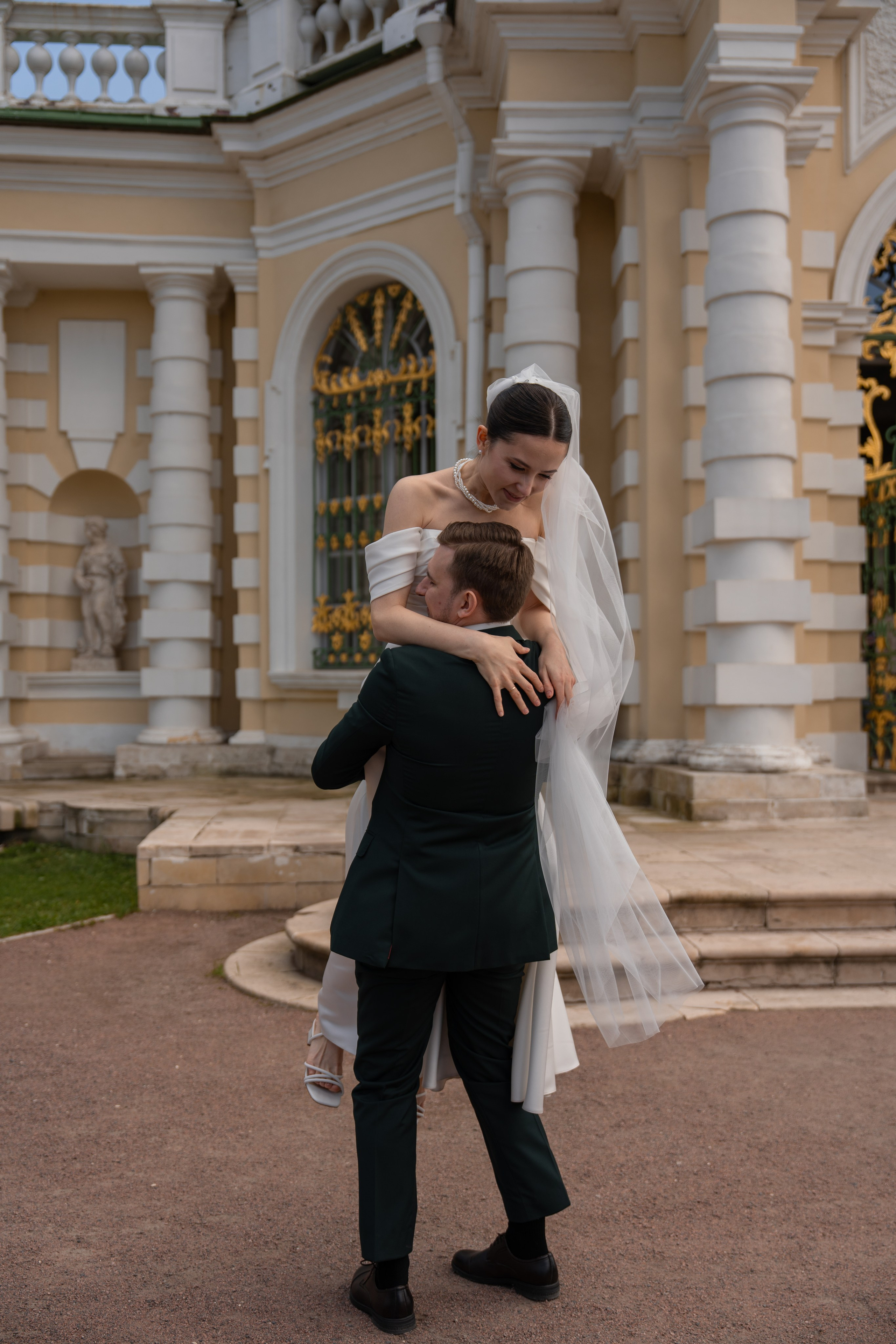 Влад и Илина в Кусково. Свадебный фотограф в Москве Анна Полушина