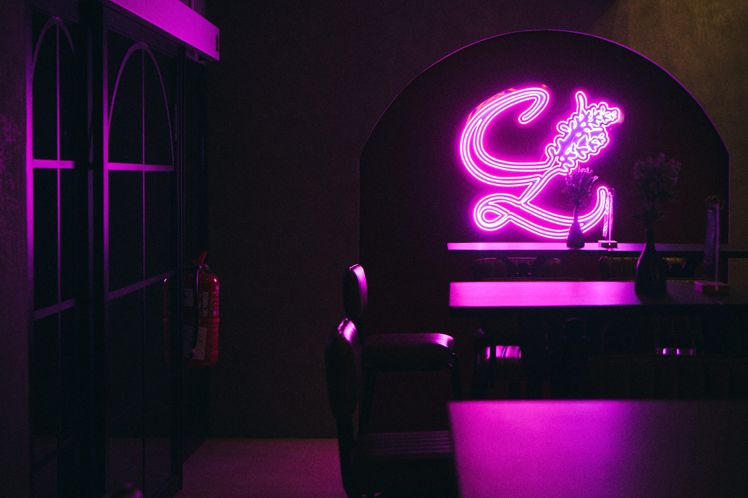 Lavender Mansion. See the moment and catche. commercial and reportage