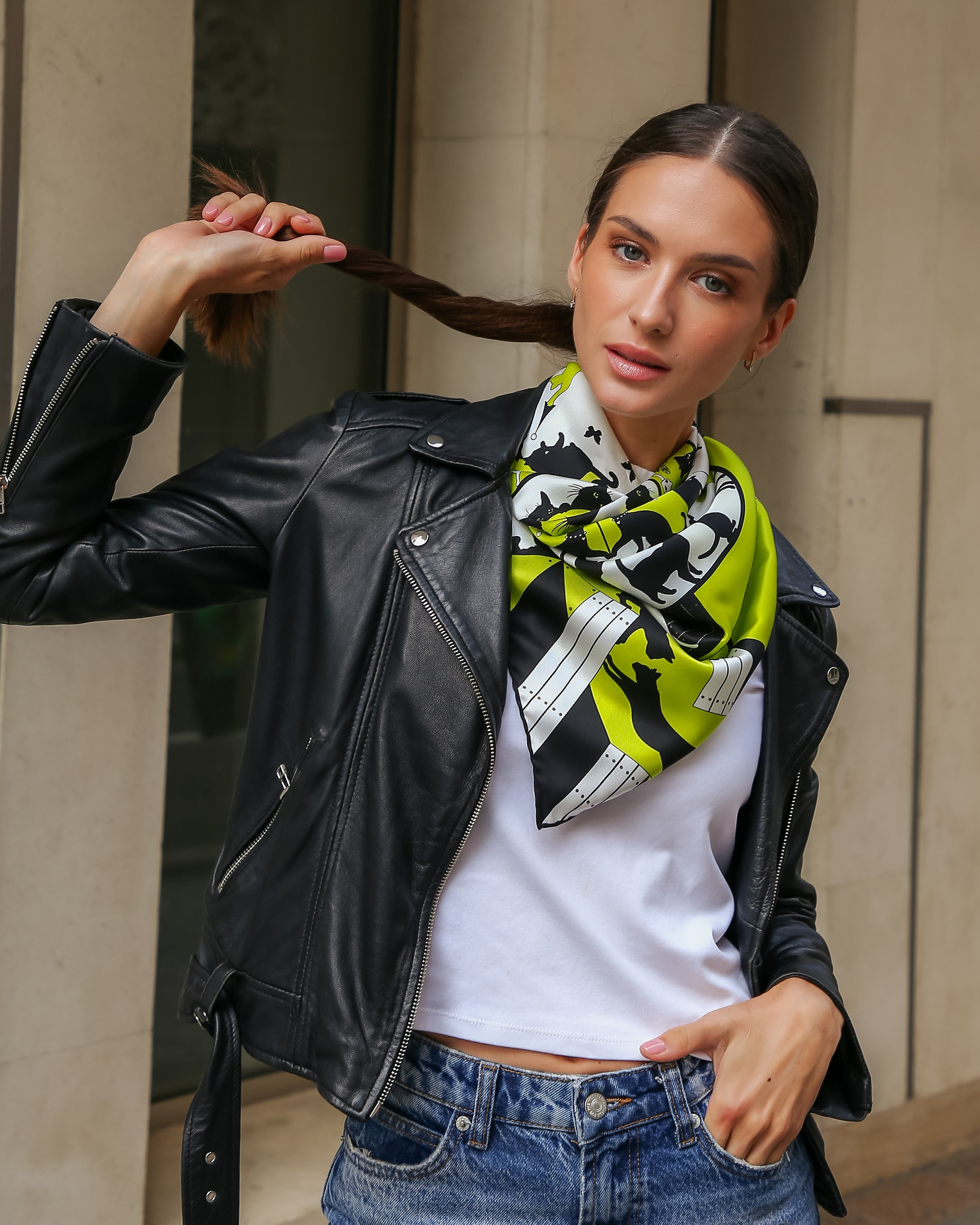 Фото на модели. Предметная Фотосьемка в Москве