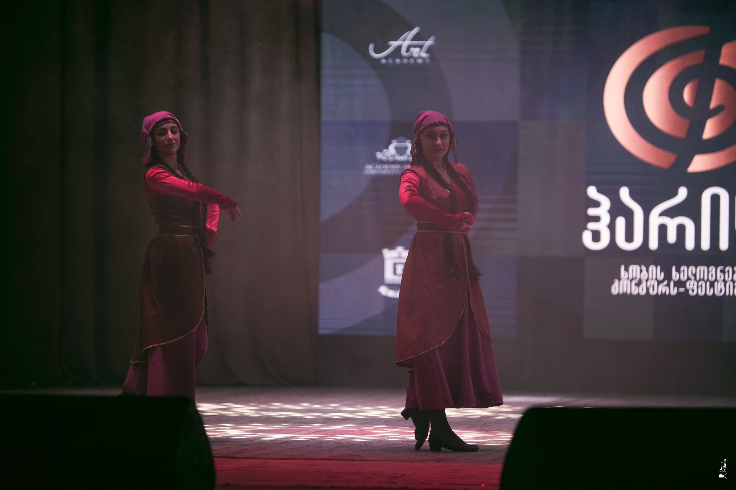 Танцы в Хоби. Портретный фотограф Денис Милютин