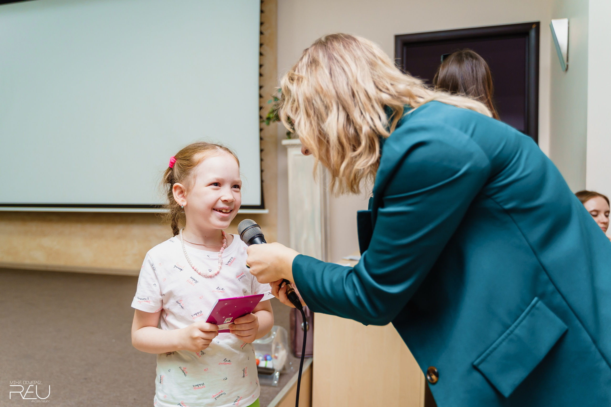 ВЫПУСКНОЙ ШКОЛЫ «Язык Для Успеха» 2023. Mike Dovetail | Портретный и репортажный фотограф