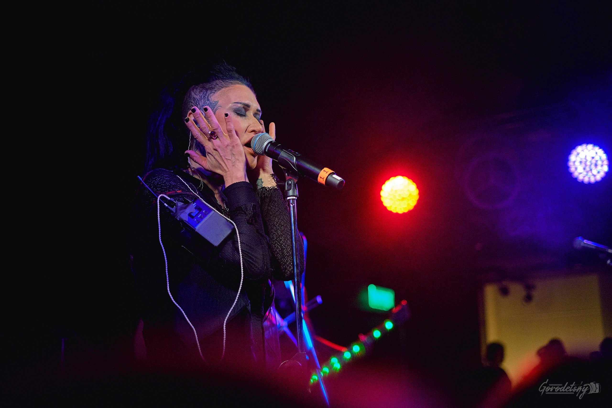 Линда, фото с концерта. Фотограф в Екатеринбурге Юра Сахар. Профессиональный фотограф в Екатеринбурге Юра Сахар