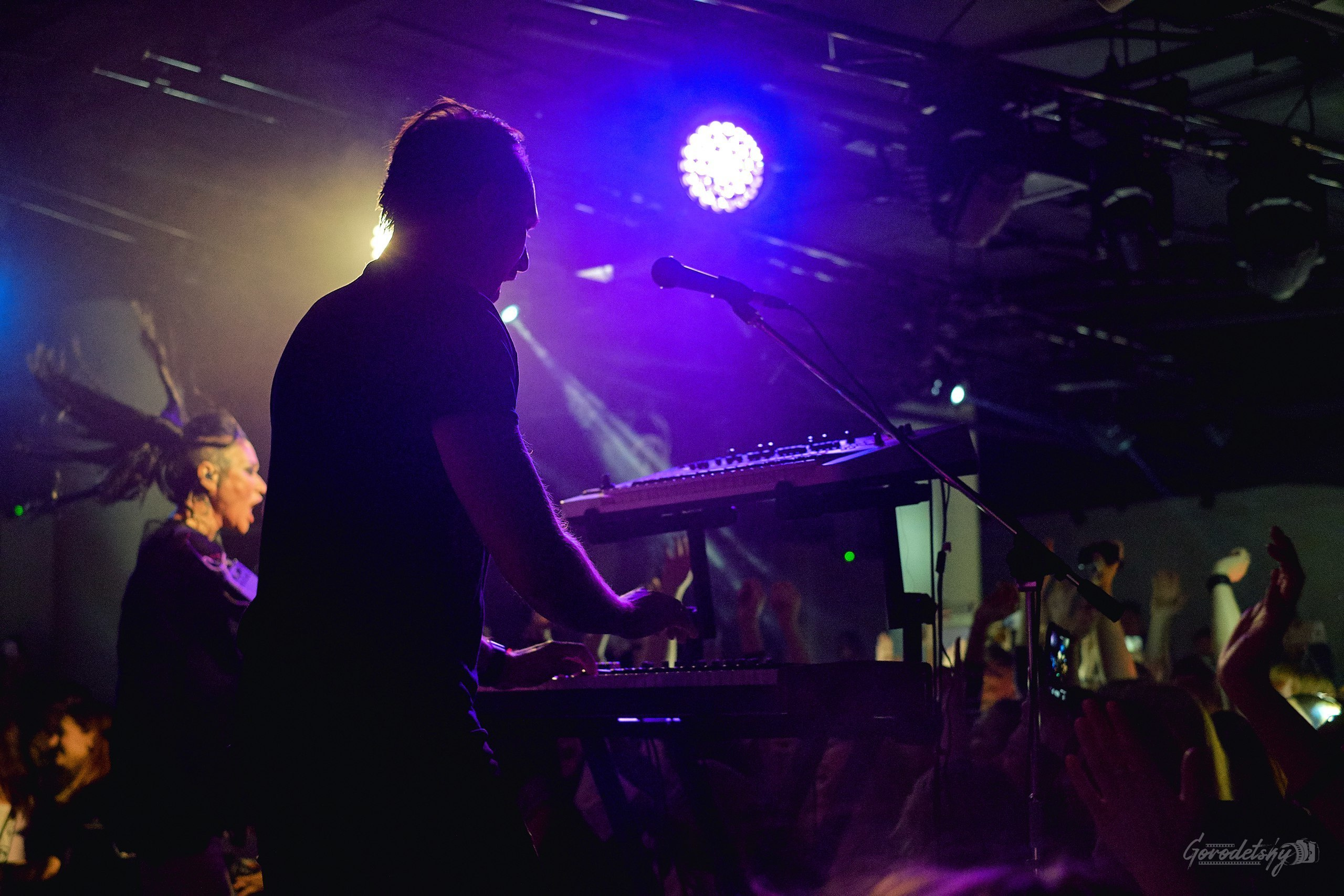 Линда, фото с концерта. Фотограф в Екатеринбурге Юра Сахар. Профессиональный фотограф в Екатеринбурге Юра Сахар