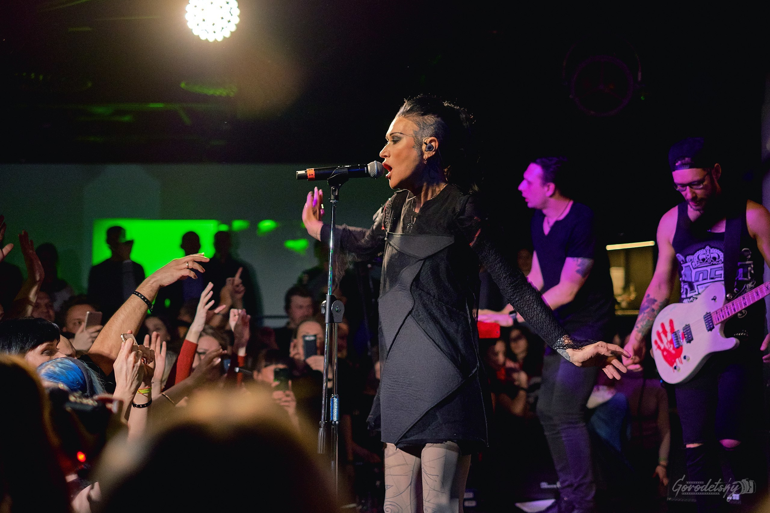 Линда, фото с концерта. Фотограф в Екатеринбурге Юра Сахар. Профессиональный фотограф в Екатеринбурге Юра Сахар