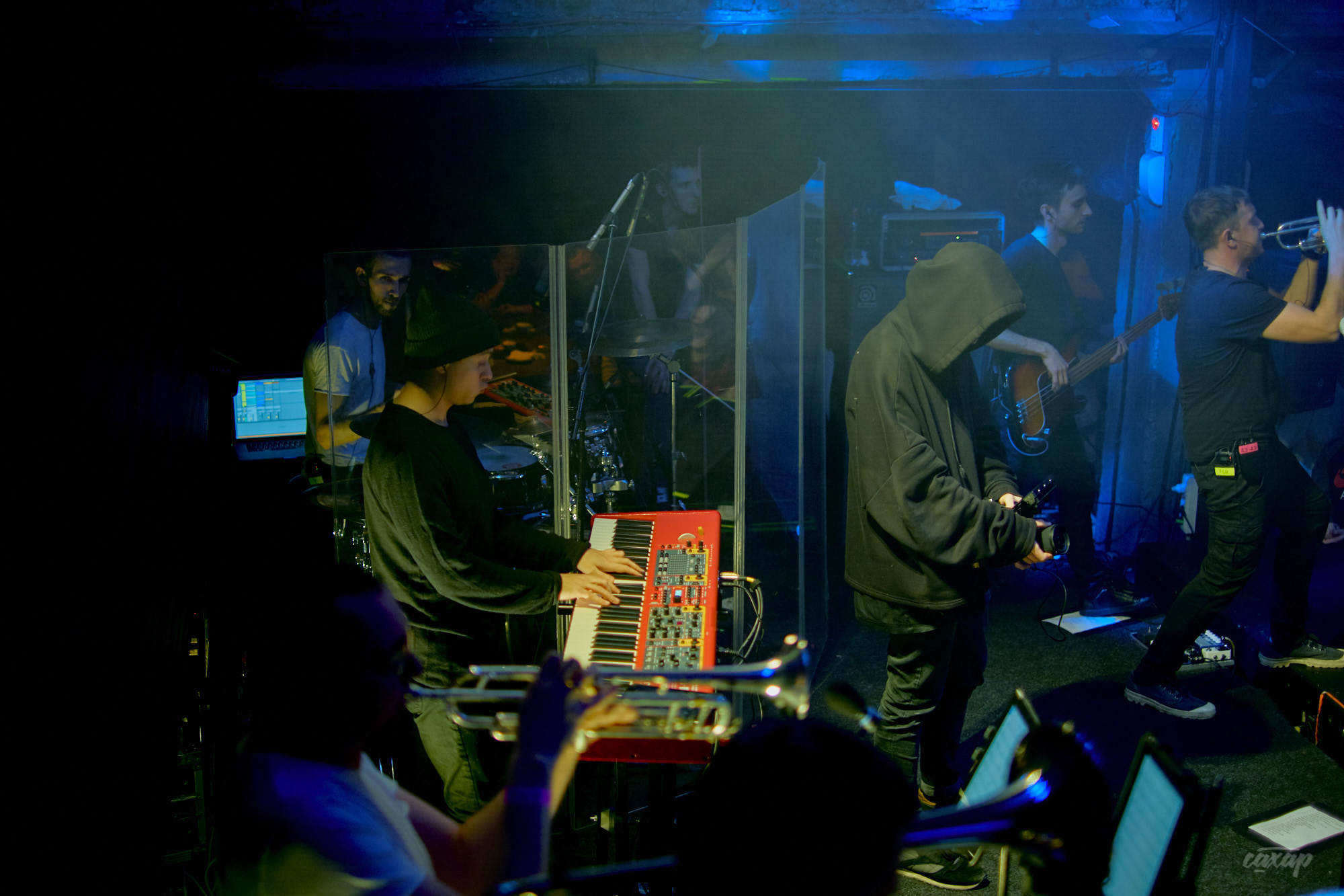 Alai Oli, фото с концерта. Фотограф в Екатеринбурге Юра Сахар. Профессиональный фотограф в Екатеринбурге Юра Сахар