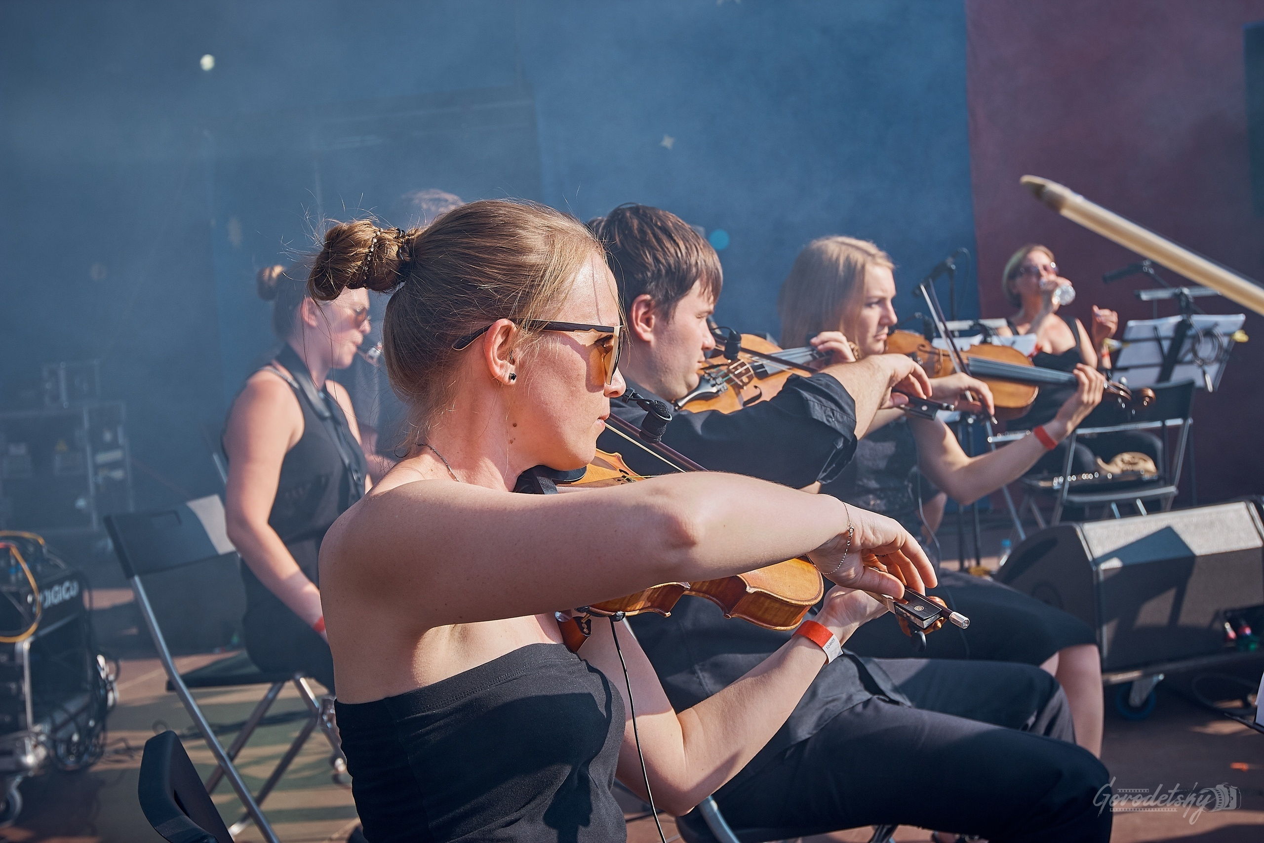 Курара и Другой Оркестр, фото с концерта. Фотограф в Екатеринбурге Юр. Профессиональный фотограф в Екатеринбурге Юра Сахар