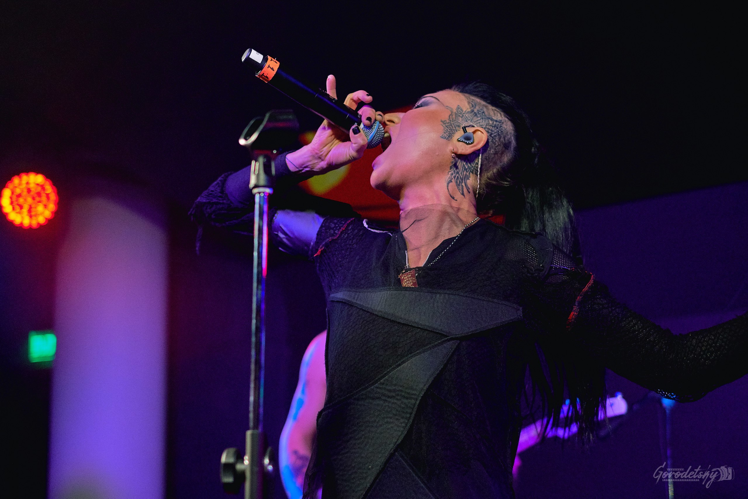 Линда, фото с концерта. Фотограф в Екатеринбурге Юра Сахар. Профессиональный фотограф в Екатеринбурге Юра Сахар