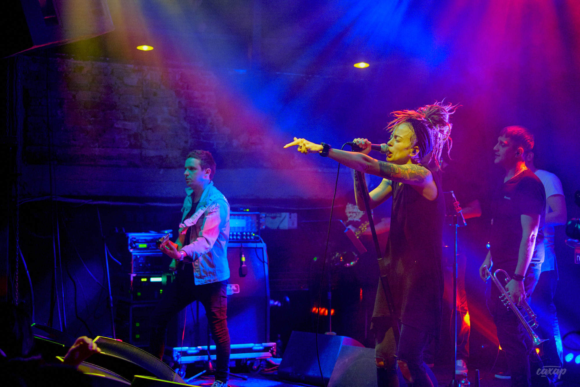 Alai Oli, фото с концерта. Фотограф в Екатеринбурге Юра Сахар. Профессиональный фотограф в Екатеринбурге Юра Сахар