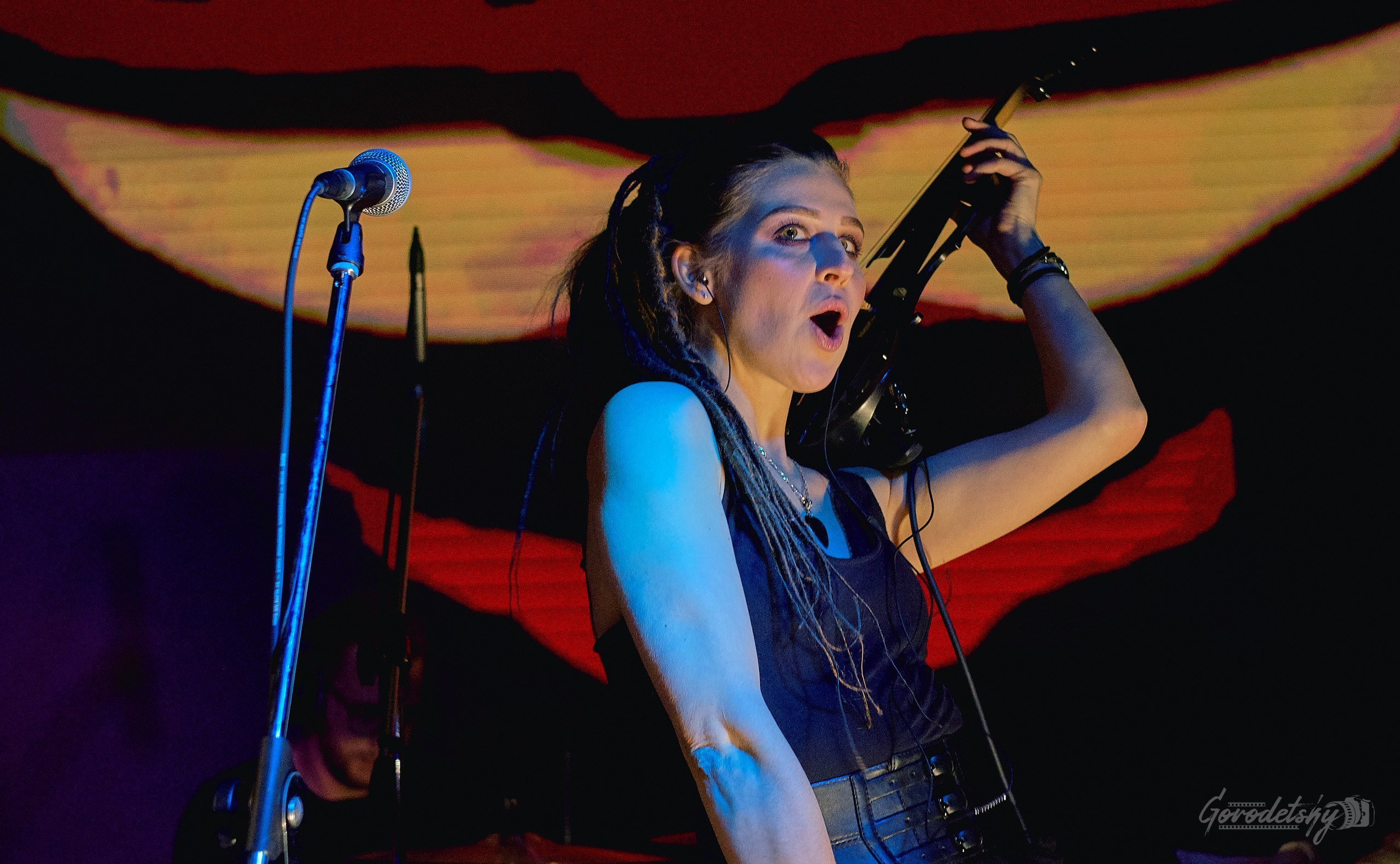 Линда, фото с концерта. Фотограф в Екатеринбурге Юра Сахар. Профессиональный фотограф в Екатеринбурге Юра Сахар